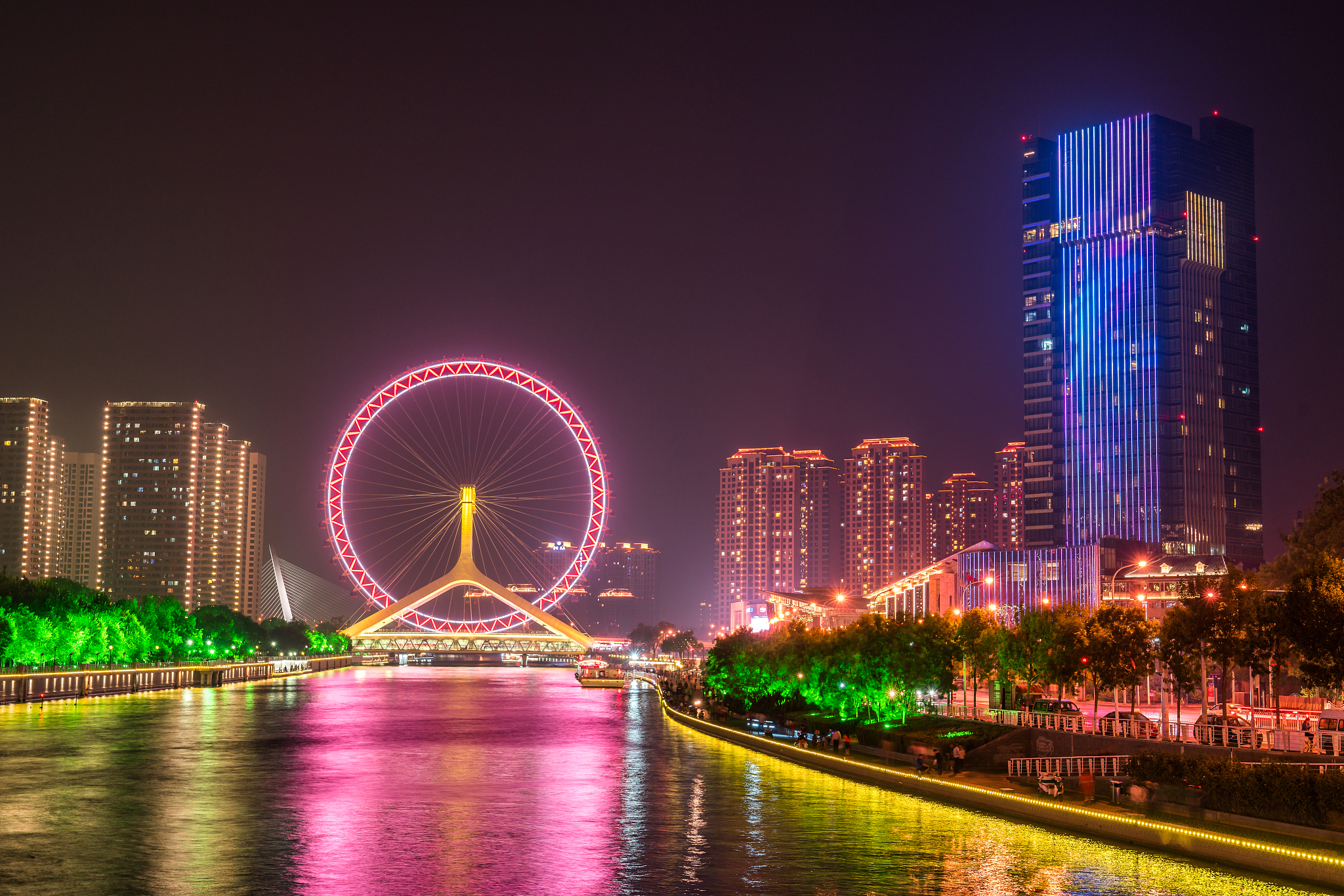 tianjin eye ferris wheel at night