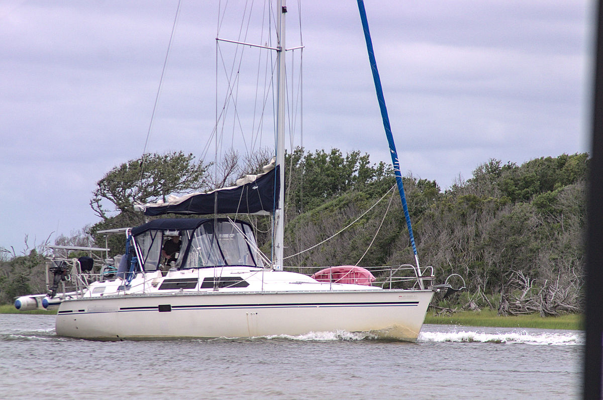 Beneteau First 40.7 详细数据 - 尺寸、规格、性能