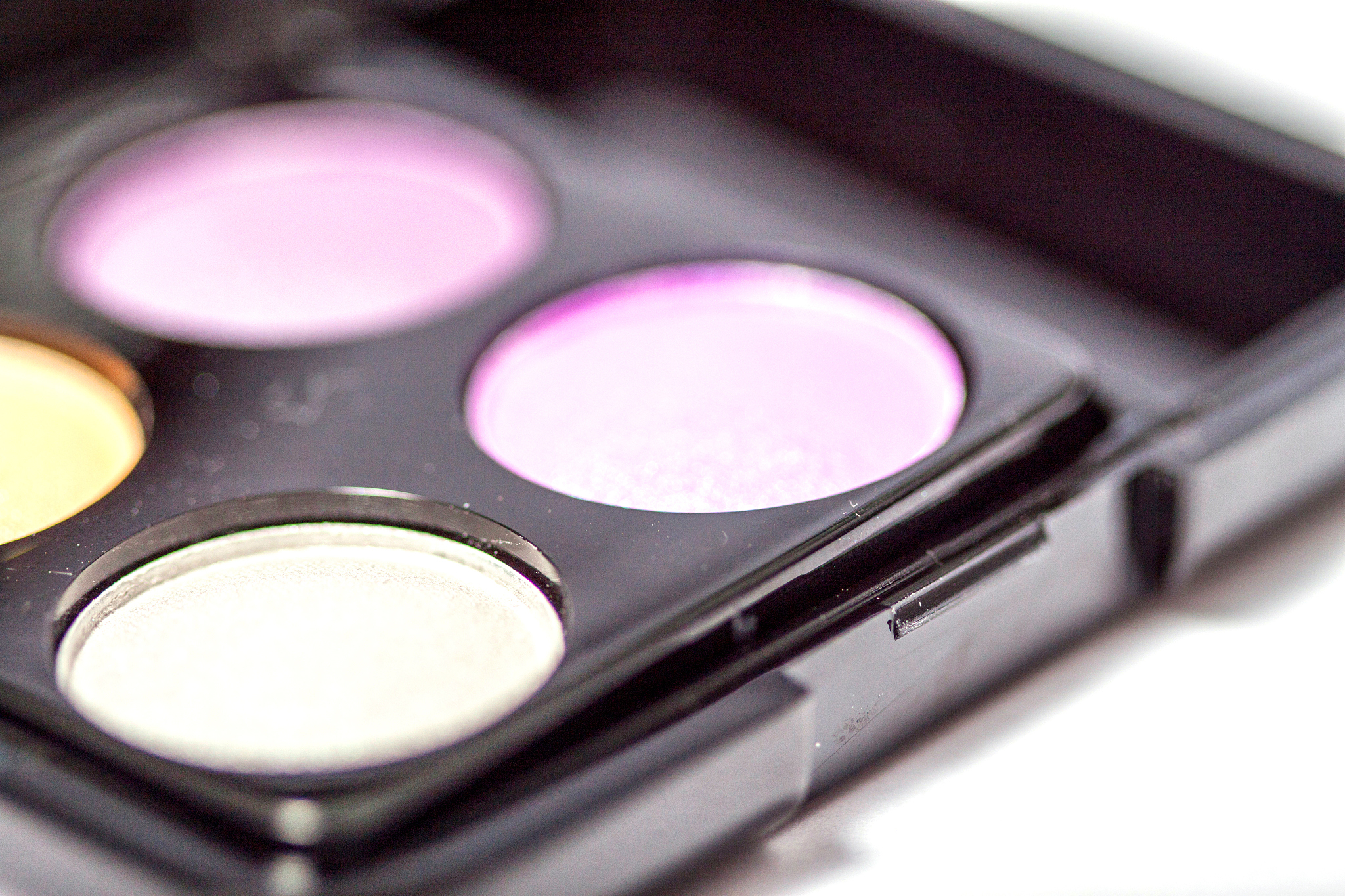 Cosmetics Waste in Video Sparks Debate: Netizens Question Realism