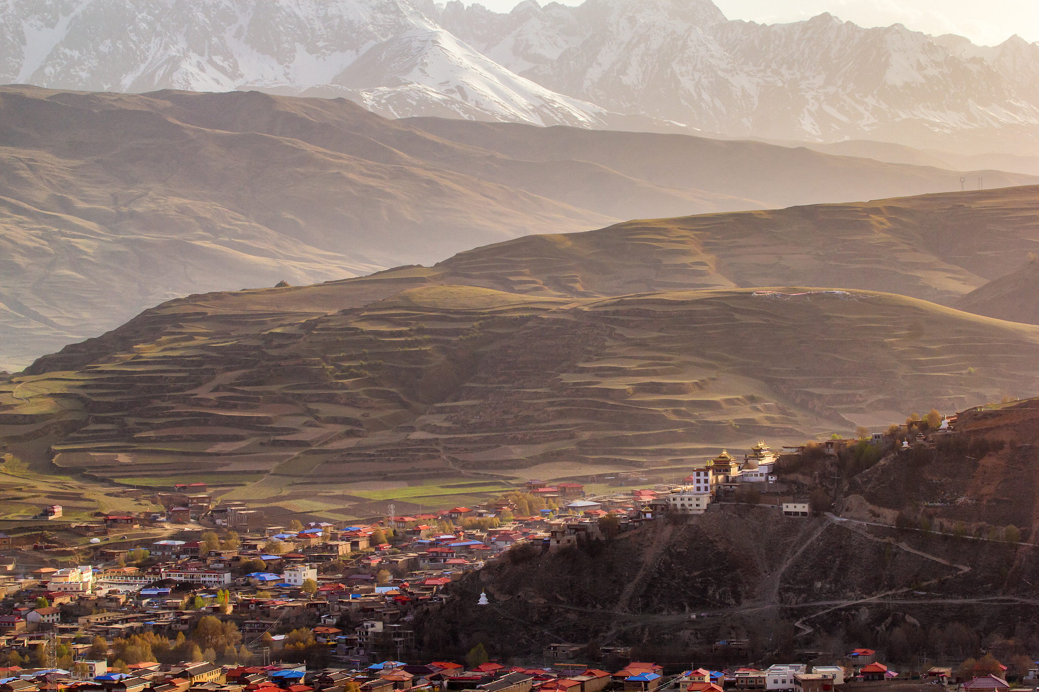 四川省商务学校招生办联系电话、地址