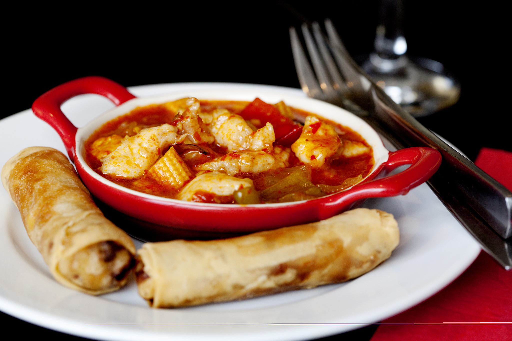 chinese chicken with spring rolls