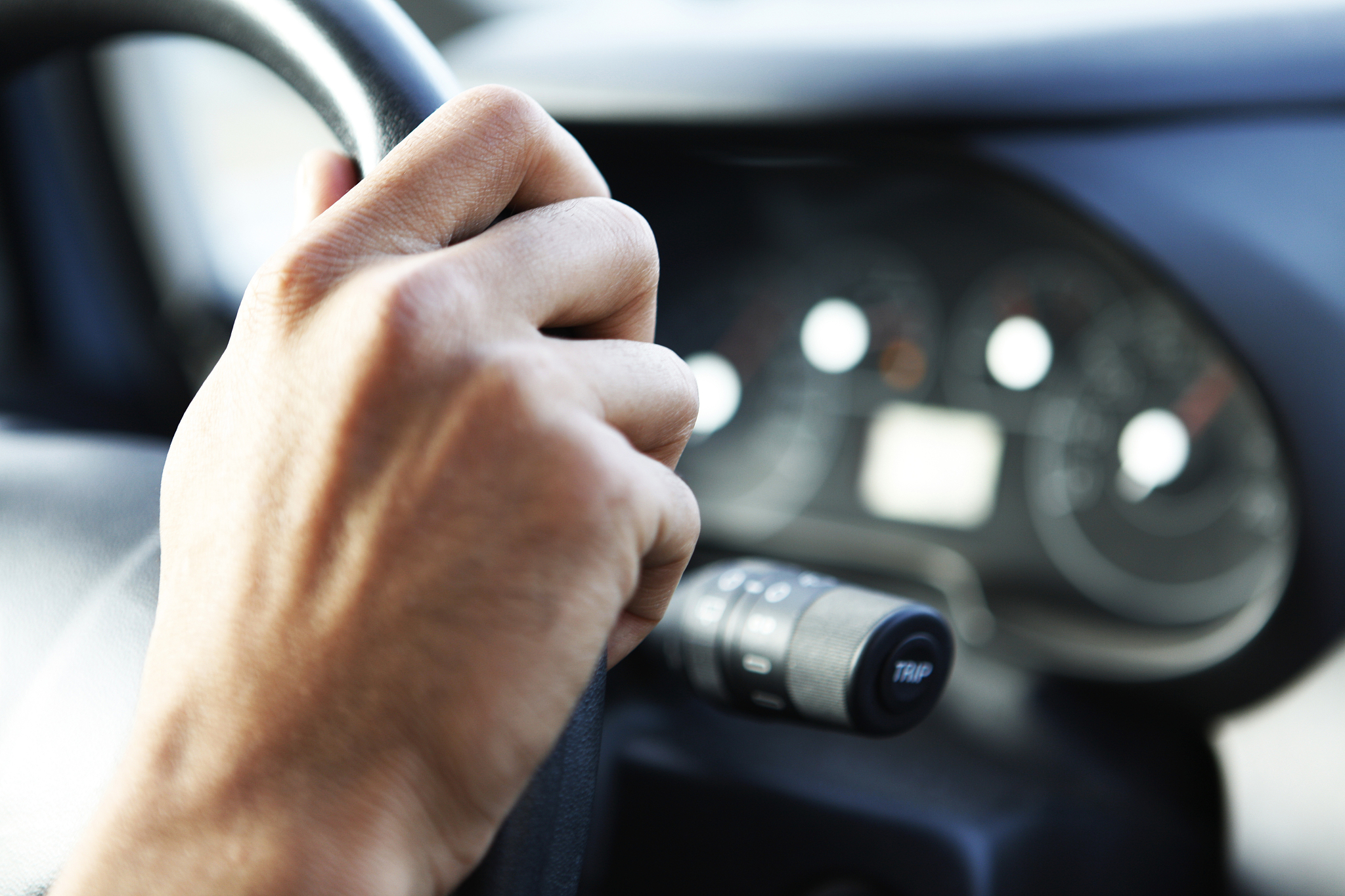 为什么汽车方向盘失灵