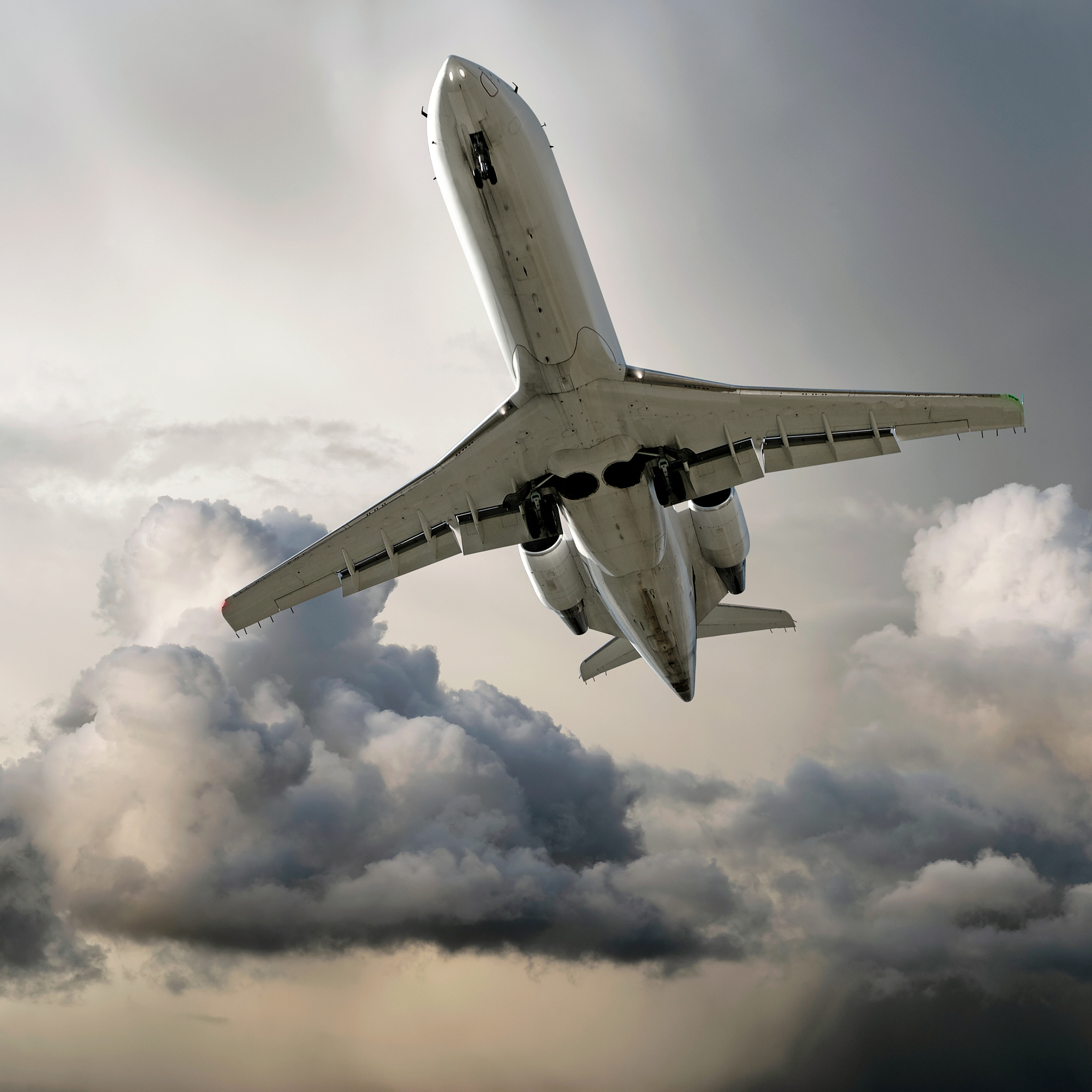 微下击暴流对飞行安全影响的相关案例与分析