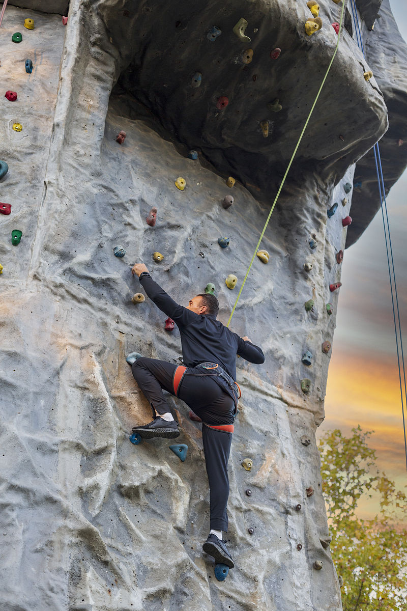 6种山地极限运动项目：挑战自我，征服自然