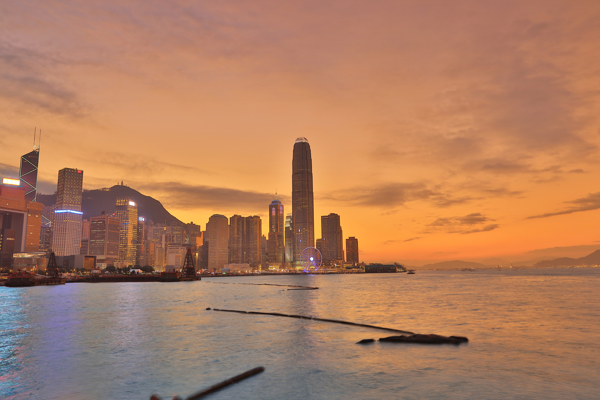 sunset of victoria harbour 2016