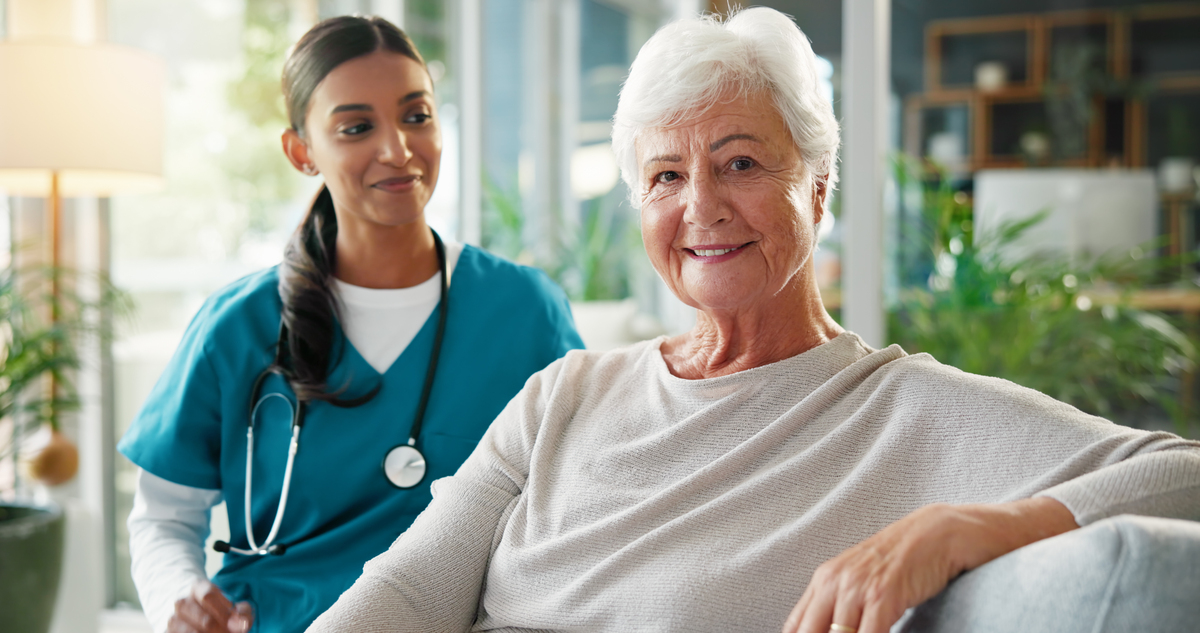 社会保障体系不完善：我国社会保障体系仍存在不少问题需要加强对医疗、教育、养老等领域的投入和改革以提高民生福祉。中国社会保障体系的不完善主要表现在以下几个方面：社会保障法律制度不完善社会保障管理体制不健全社会保障模式单一缺乏多层次的保障等。这意味着我们需要更多地关注人民生活并采取措施来提高社会保障水平。换个意思表达