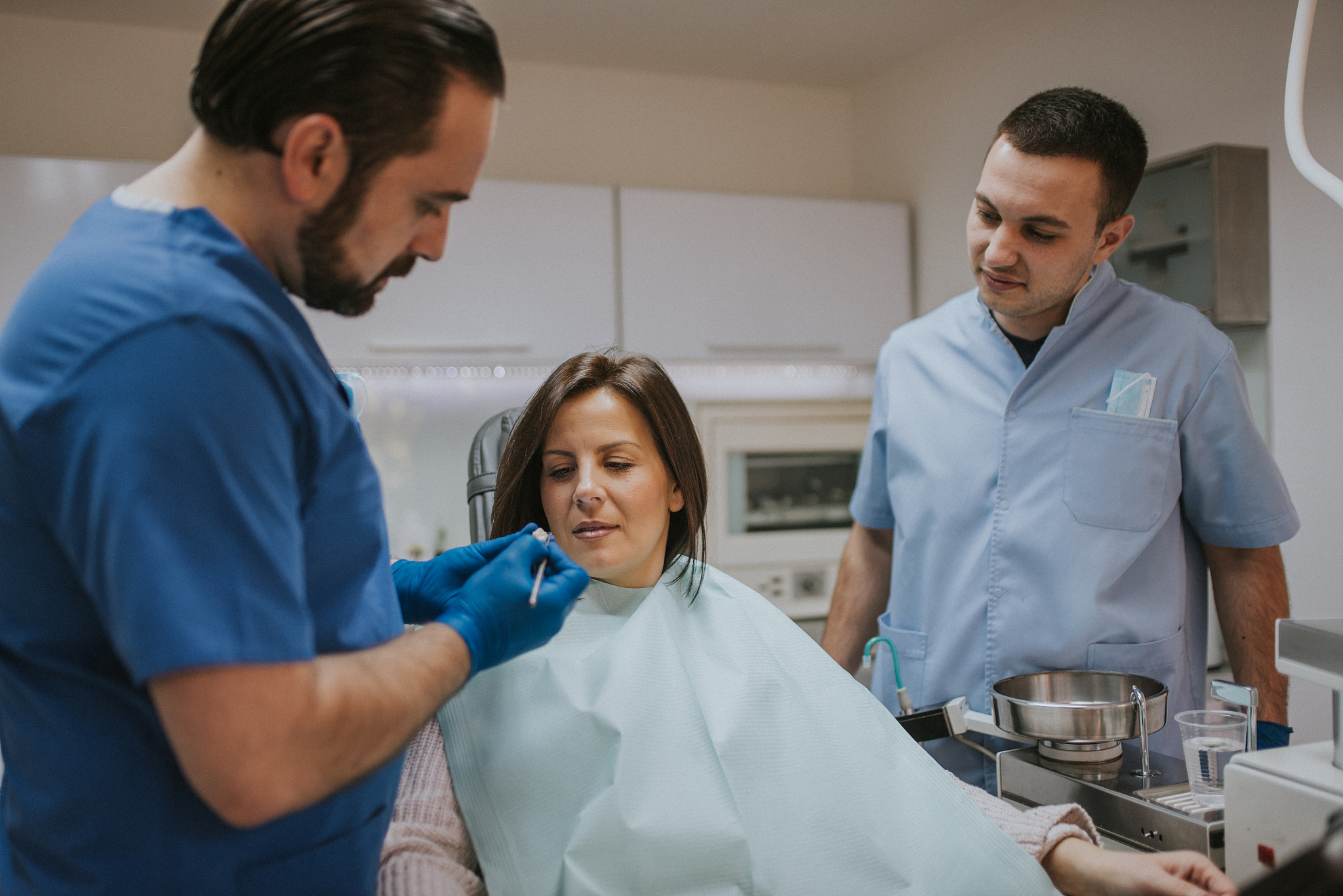 桂林医学院口腔医学专业课程设置及就业前景分析