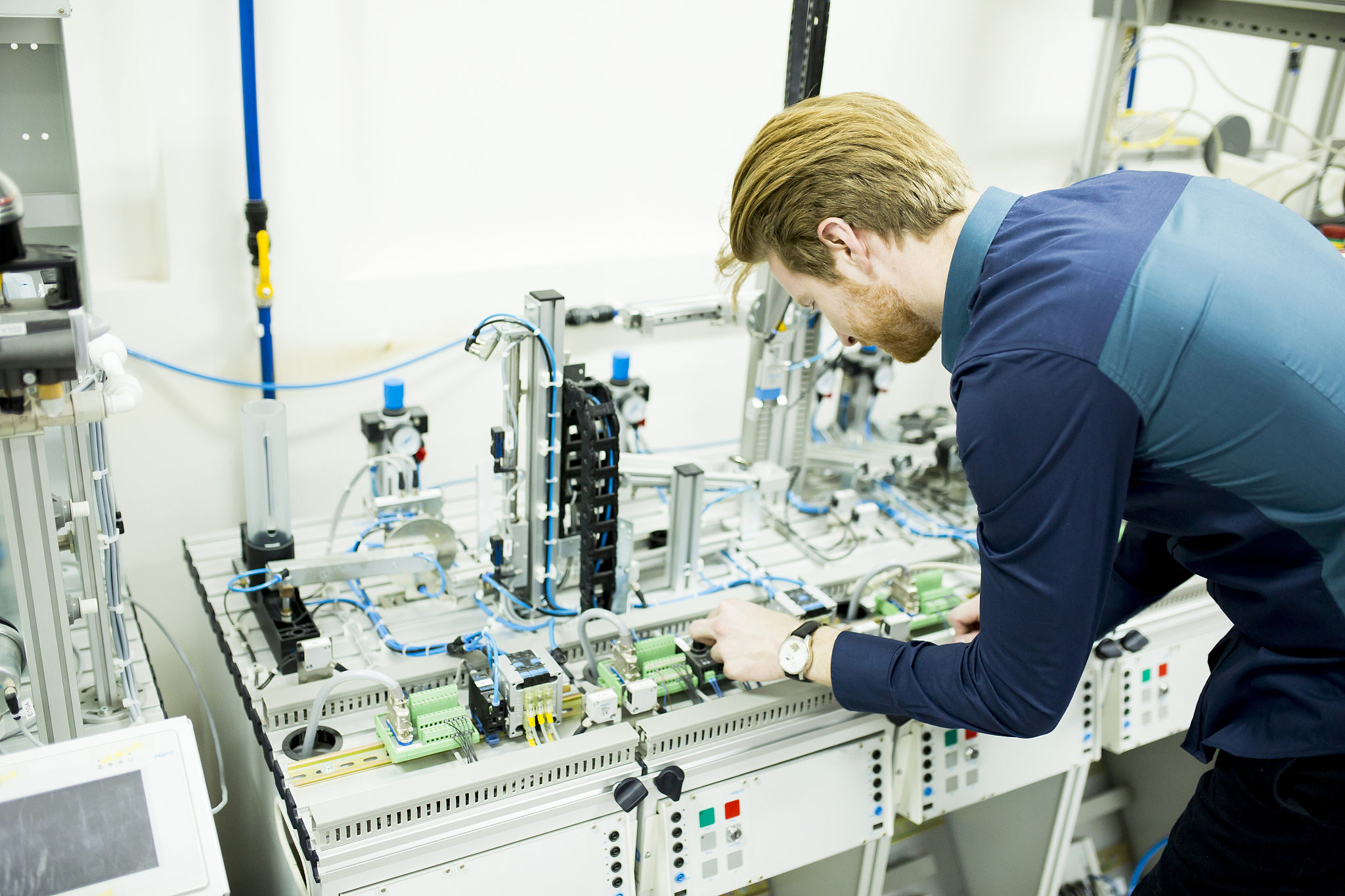 电子设备与运行管理专科就业前景好不好？