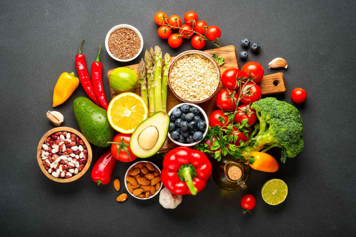 维生素B族：种类、功效和食物来源 - 营养指南