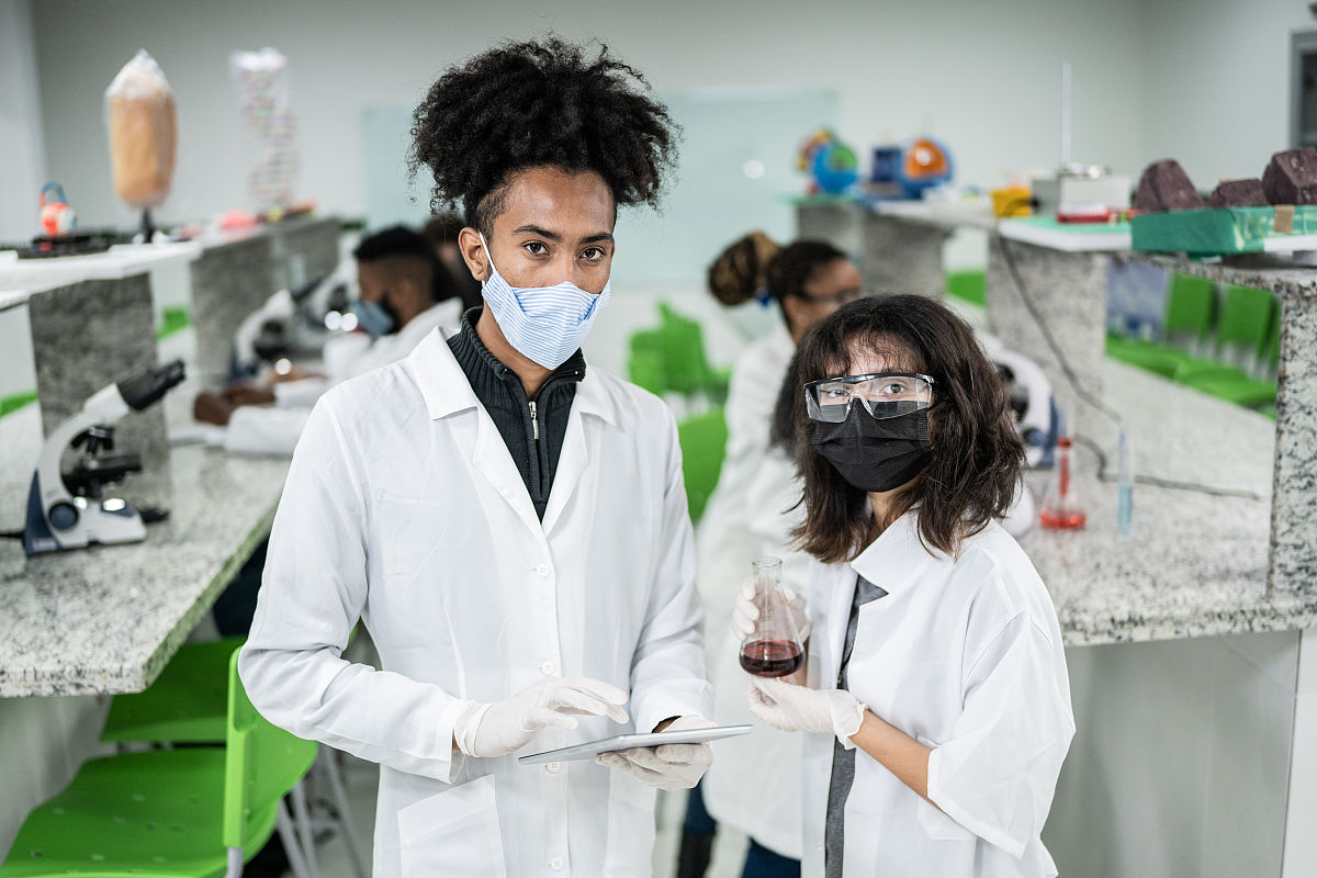 实验室经理年终总结：管理、质量、技术、安全全面提升