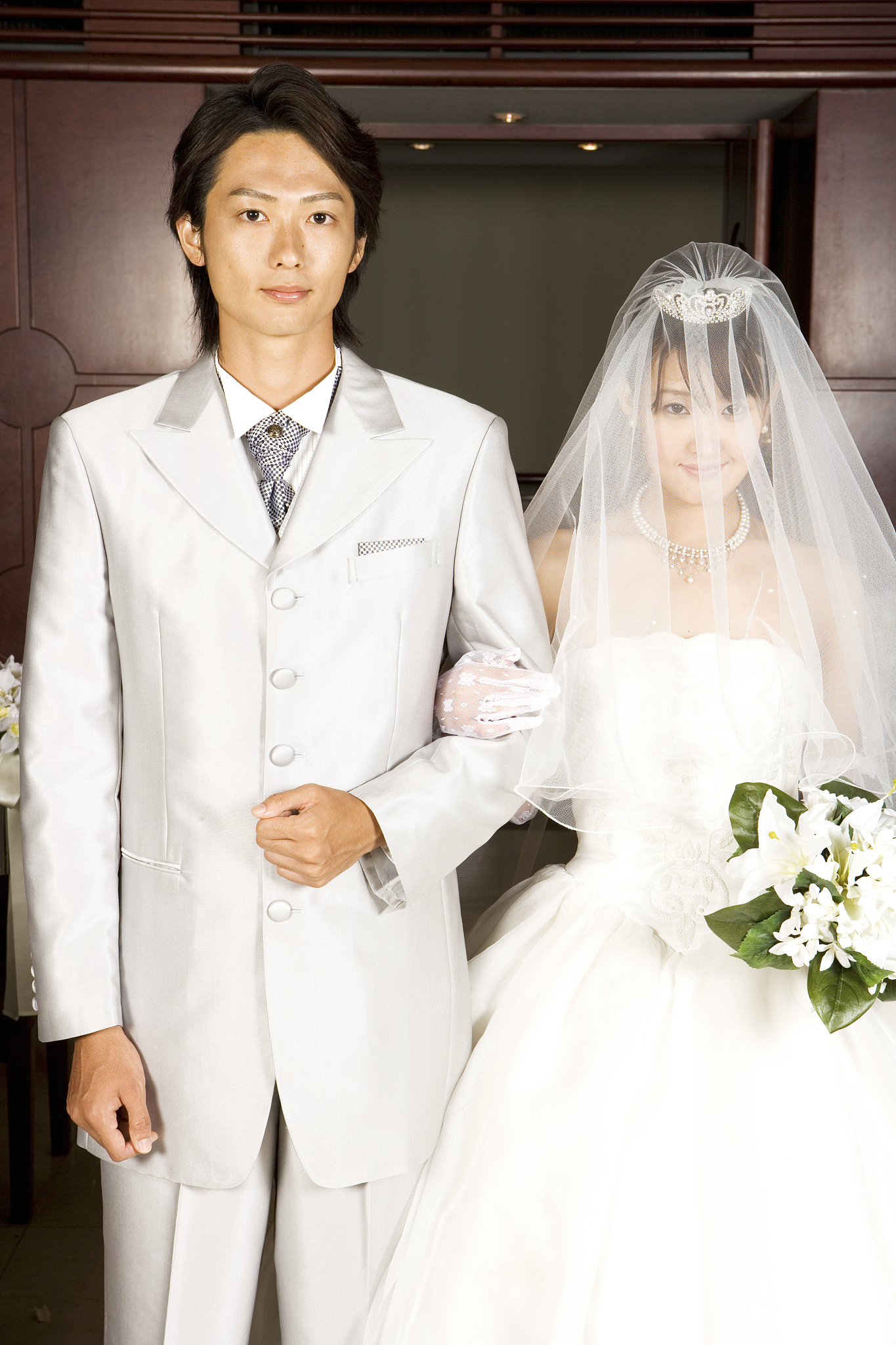 甜蜜的逆转：中年男人的爱与婚纱