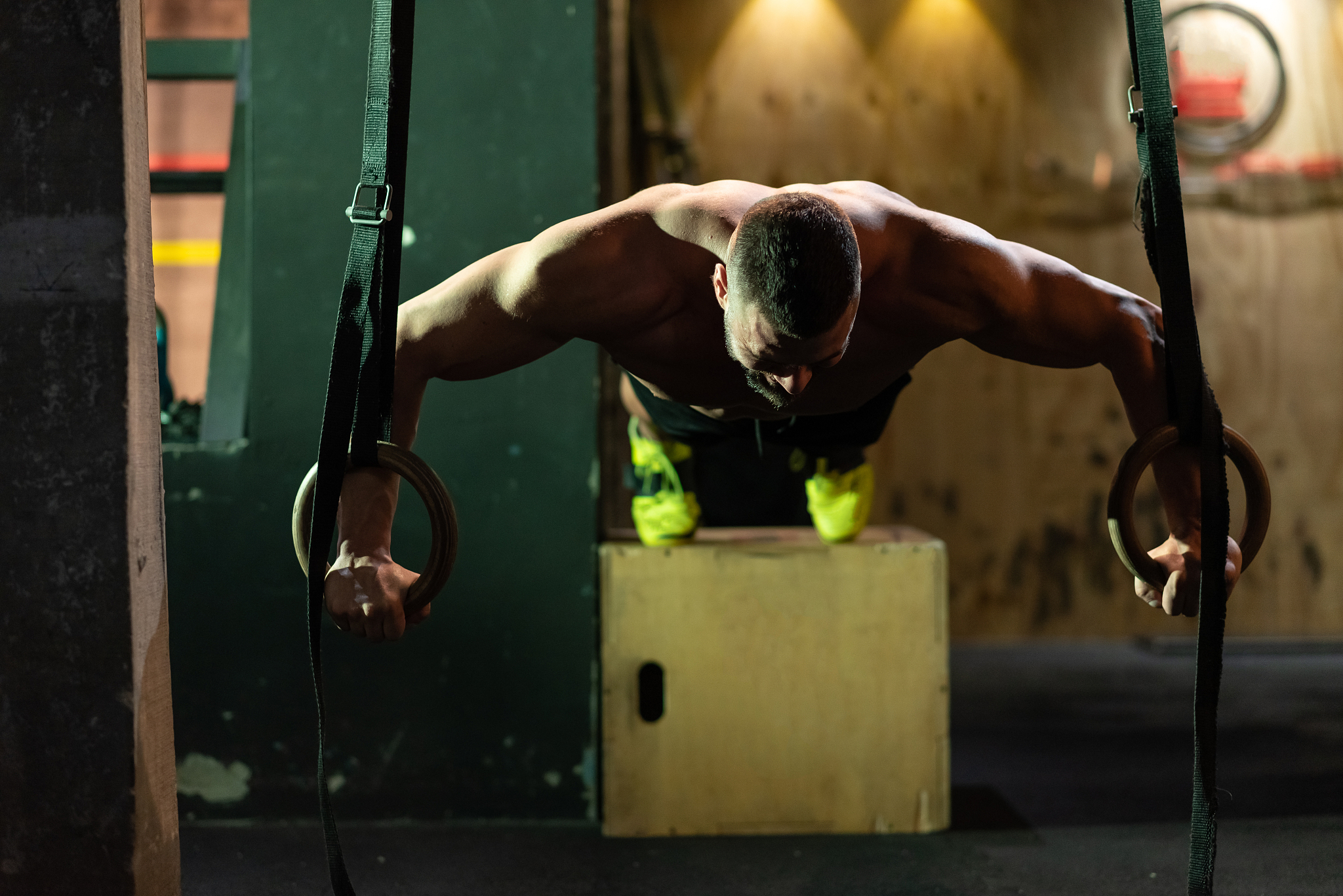 成为专业力量举运动员：从入门到精通的完整指南