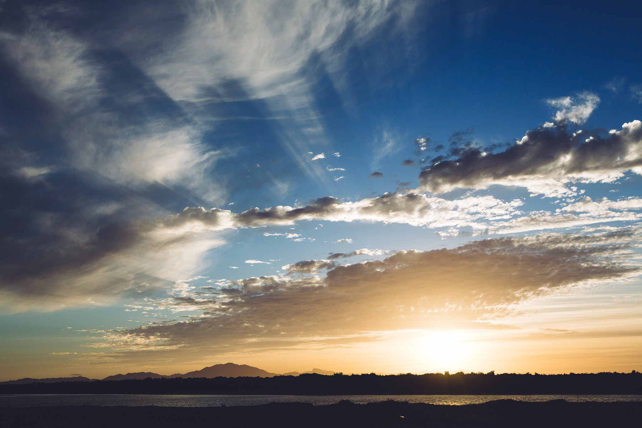 Tum Kyu Chale Ate Ho Song Lyrics - Romantic Hindi Song