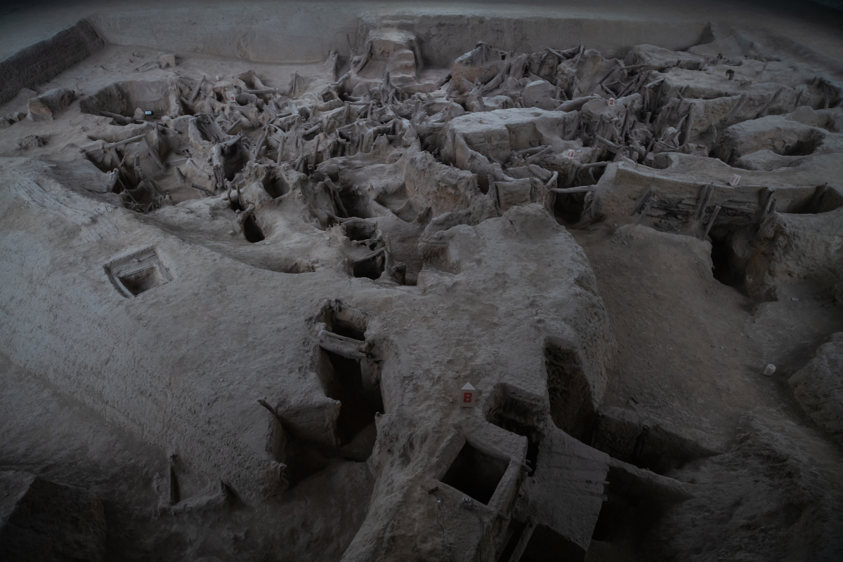 探索古老遗迹：考古探险中的发现与历史重建