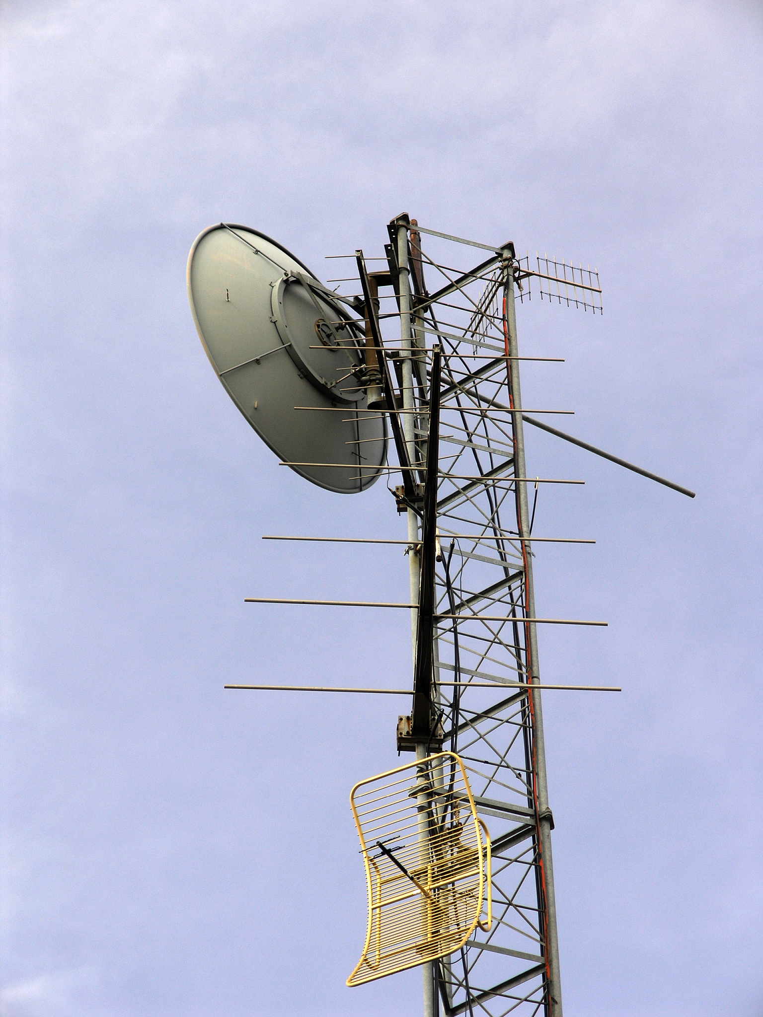 现役民用飞机雷达罩结构雷电防护设计的适航符合性解析