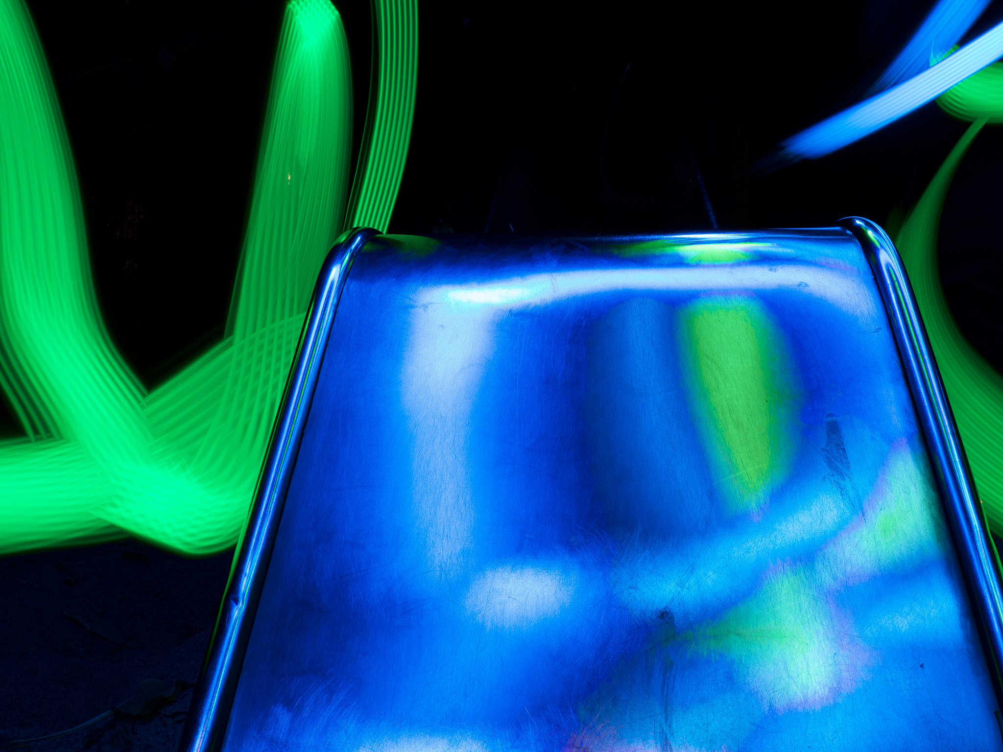 自供电可穿戴织物：热激活延迟荧光材料等新材料的应用