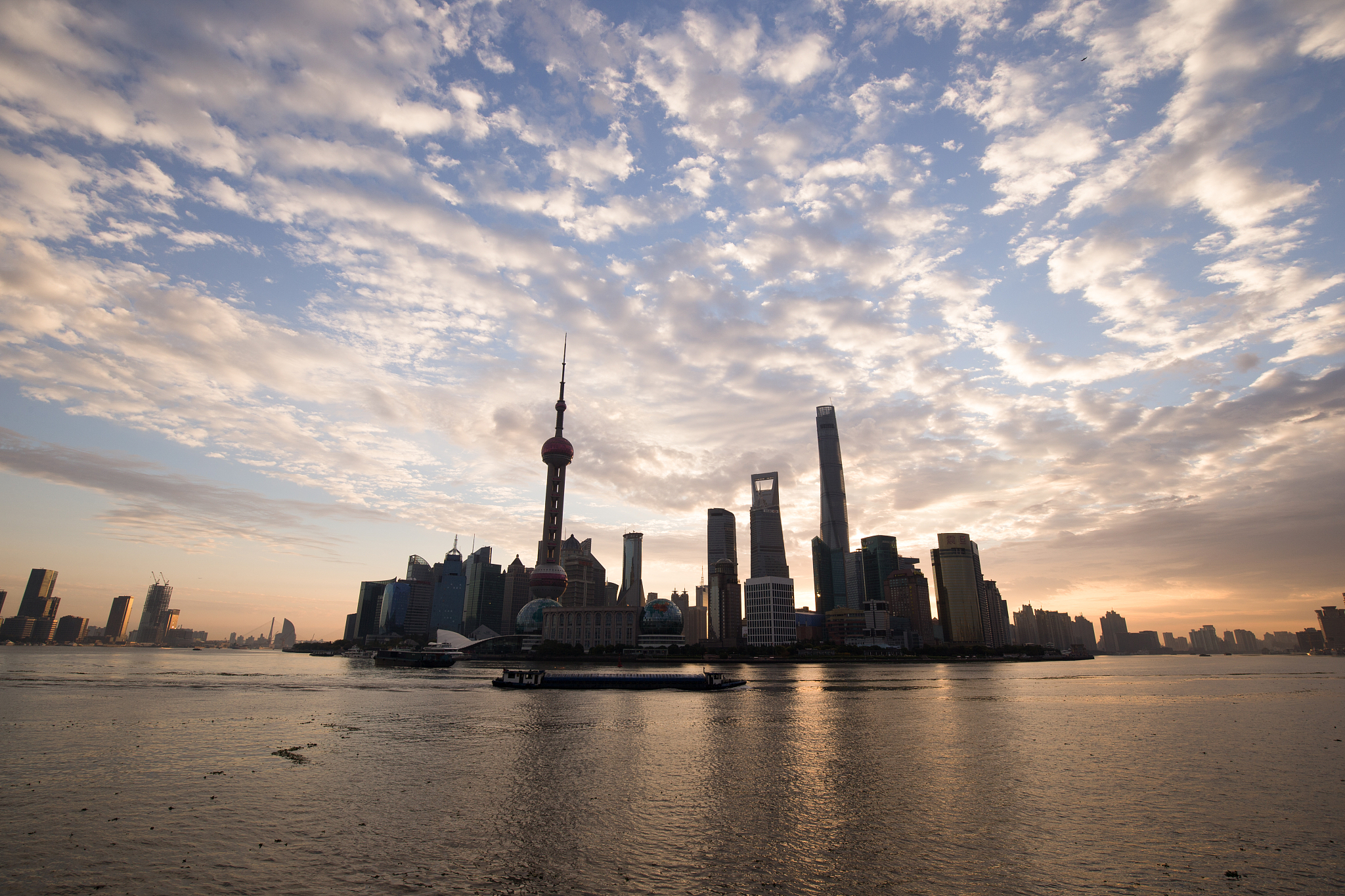 上海外滩欧式建筑夜景