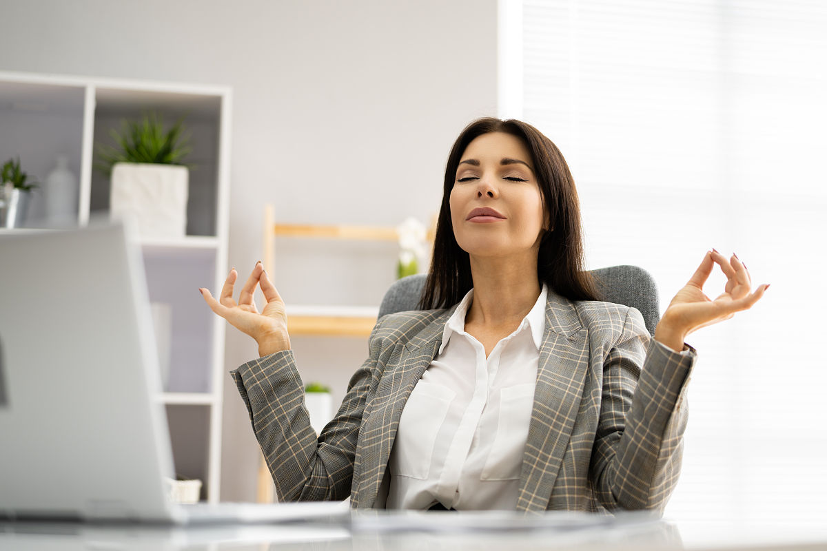 减轻压力的8个实用方法：轻松应对生活挑战