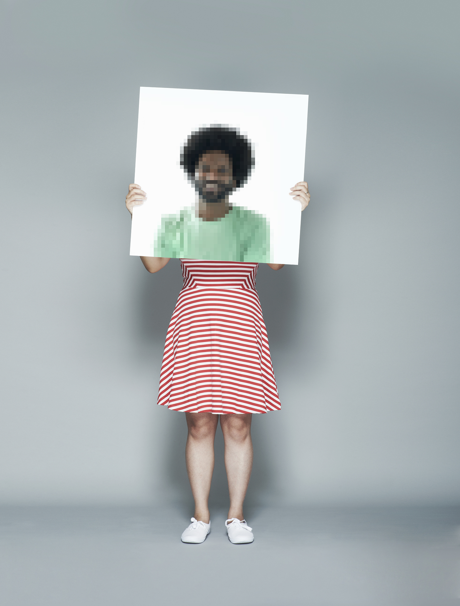 总结归纳 分辨率。分辨率Resolution指镜头分辨被拍摄目标物体细节的能力镜头分辨率越高 成像越清晰。分辨率用像平面 1mm 内可以分辨的黑白相间的线条对数表示单位是线对毫米lpmm。