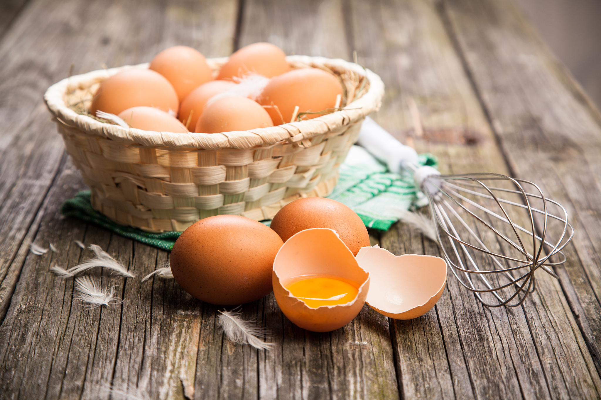 fresh organic eggs