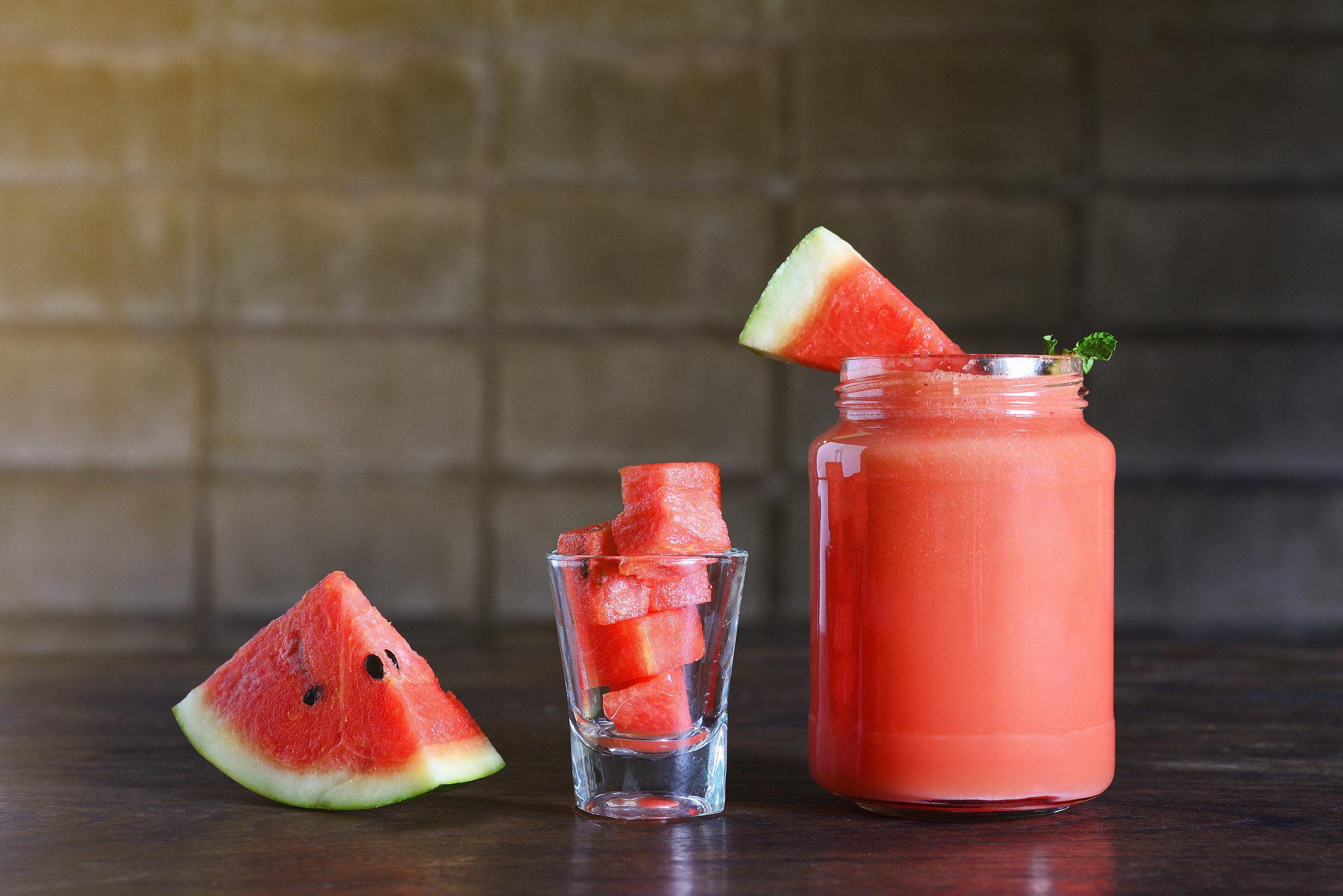 榨西瓜汁的做法_榨西瓜汁怎么做