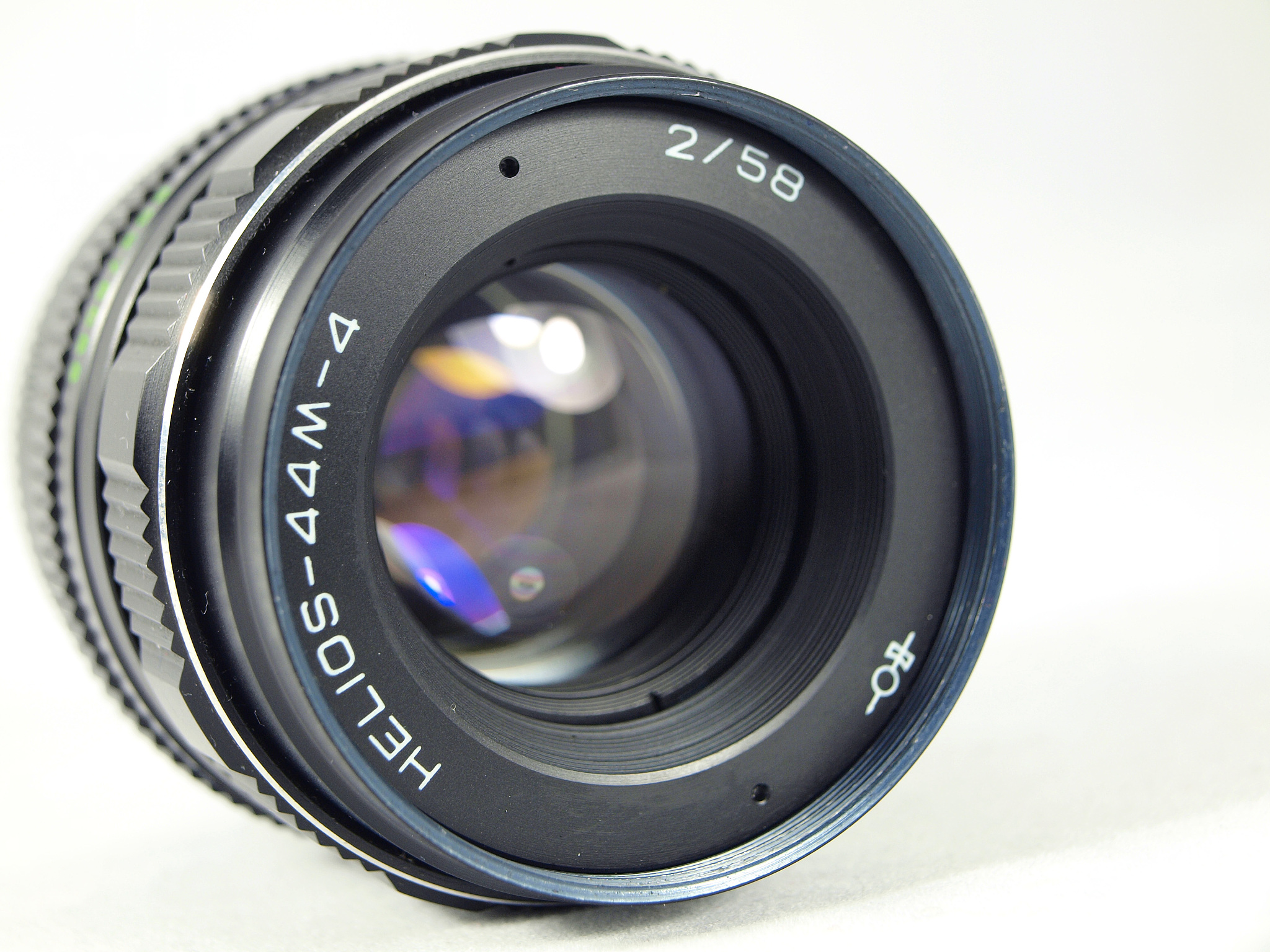 尼康d3200为什么能用国产镜头回答+拓展