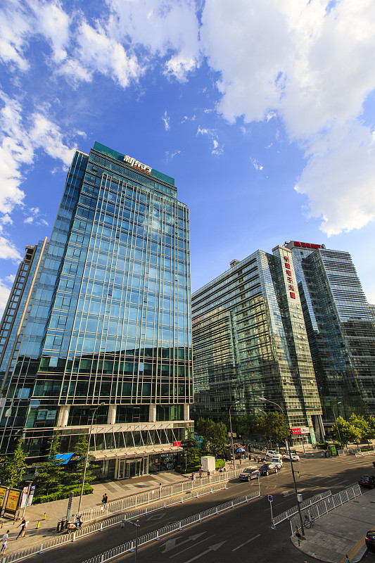 锦江区瑞升国际中心距离高新区天府大道多远？怎么交通去