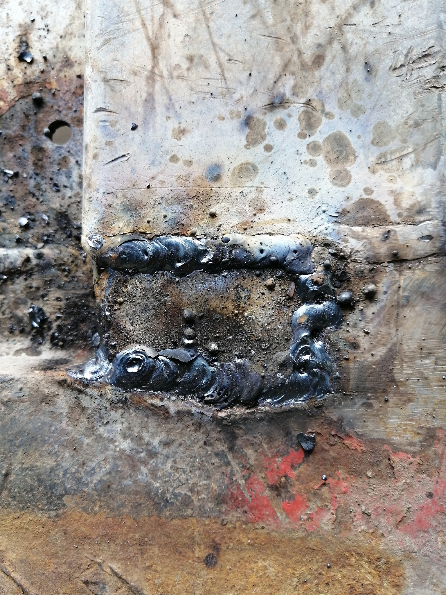 本场地地下水对砣结构具有徼腐蚀性.对钢籍吐结构中的钢筋具有微腐蚀性,对钢结构具有弱腐蚀性。场地土对建筑材料具徼腐蚀性。建议依据国标《工业建筑防腐蚀设计规范》(GE50046-2018 )的有关规定和要求进行防腐处理外,还应按省标《先张法预应力混凝士管桩基础技术规程》DBJ13-86-2007第.3.4条的规定,满足接头焊缝、端头板厚度等要求。改写这段话查重率低于20%