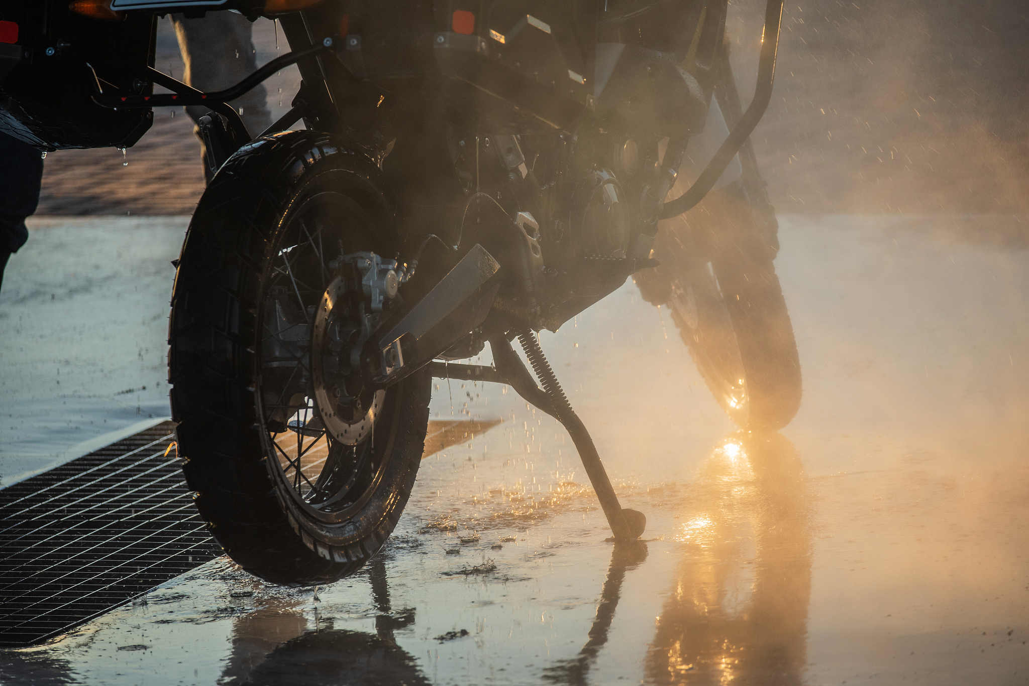 龙门式洗车房安装验收完成