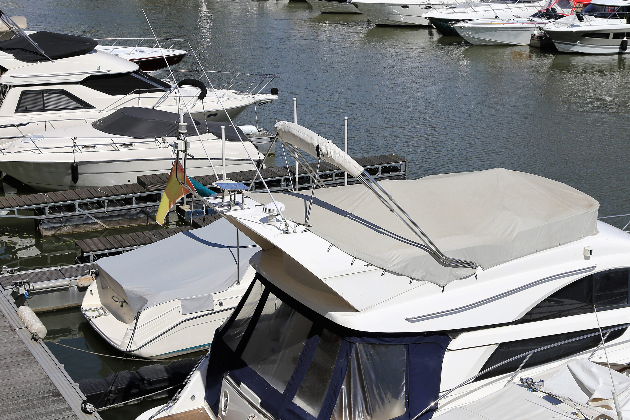 请以NAVIOS AZIMUTH轮TUBARAO至QINGDAO港航线设计为题目写一个不少于5000字的论文论文