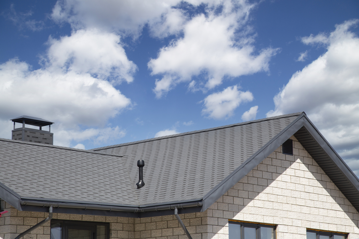 Translate to traditional chineseThe external joinery includes soffits fascias and roof verges which are constructed from uPVCalong with a timber and fibreglass canopy above the front door to which the