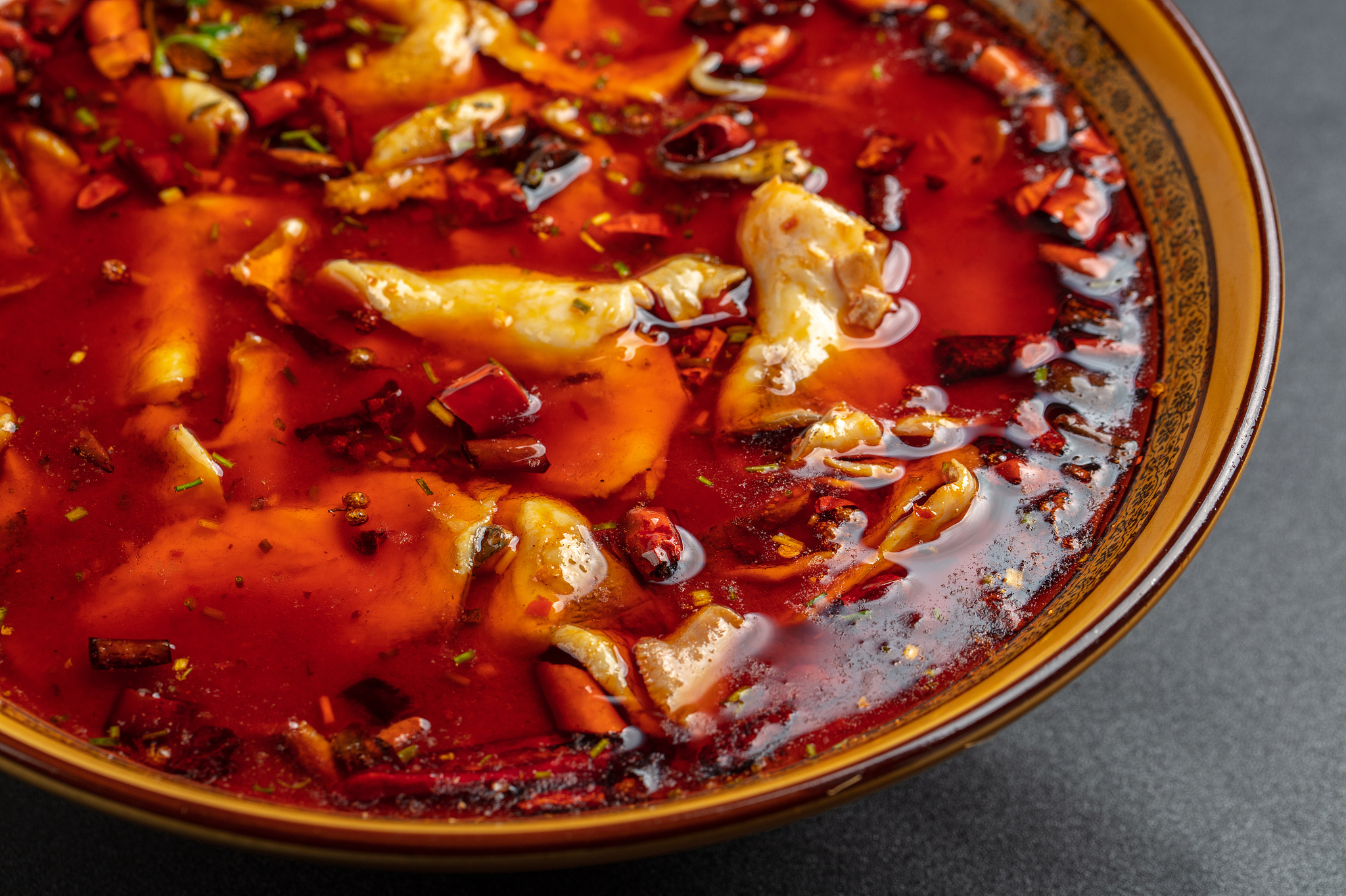 水煮鱼的家常做法，简单易学，鲜香麻辣！