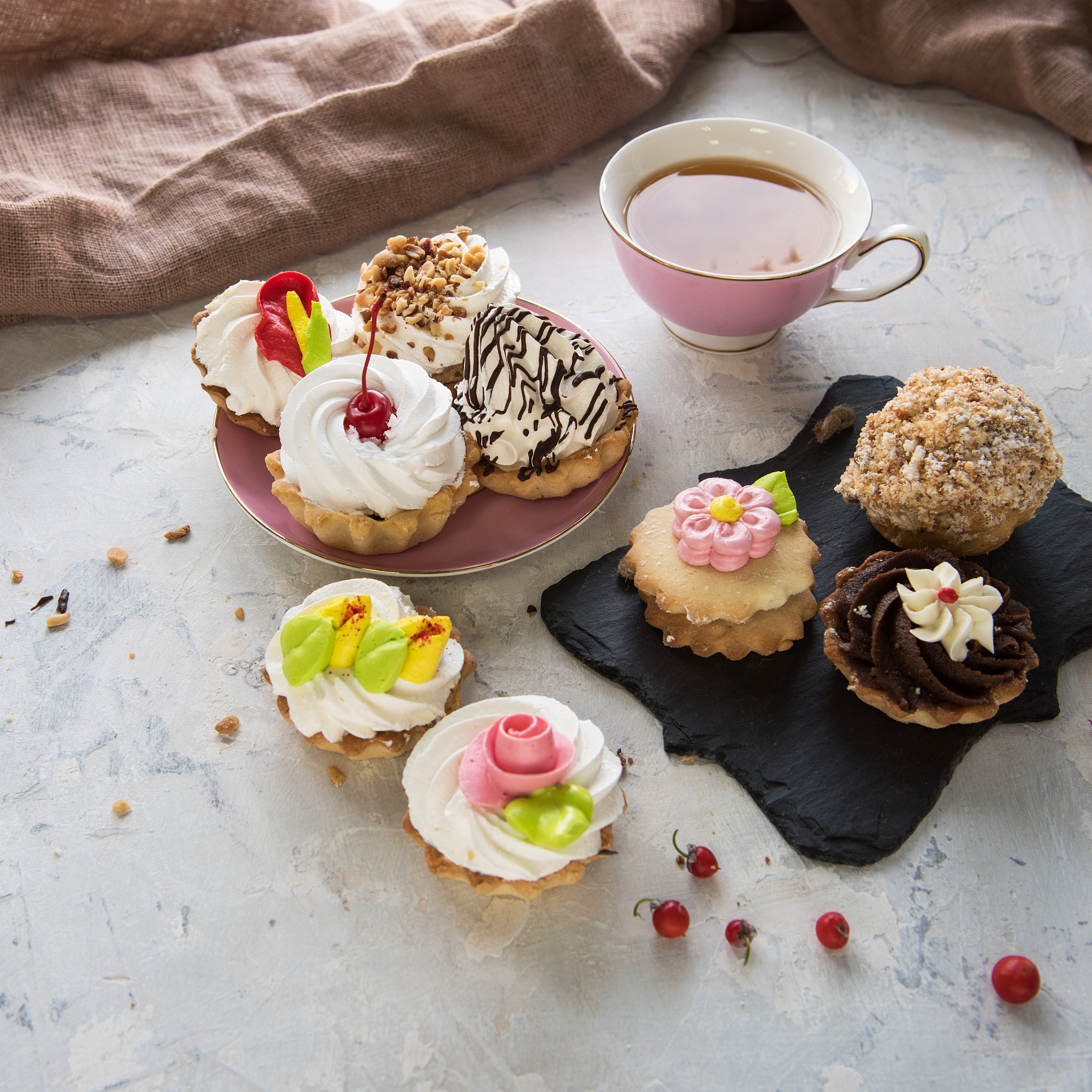 different cakes composition