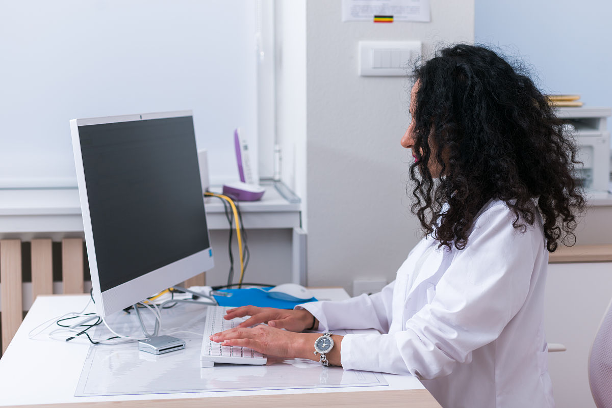 护士工资多少？专科和本科区别大揭秘