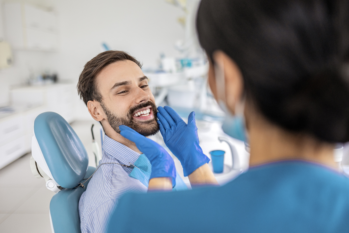 牙医靠什么吃饭？