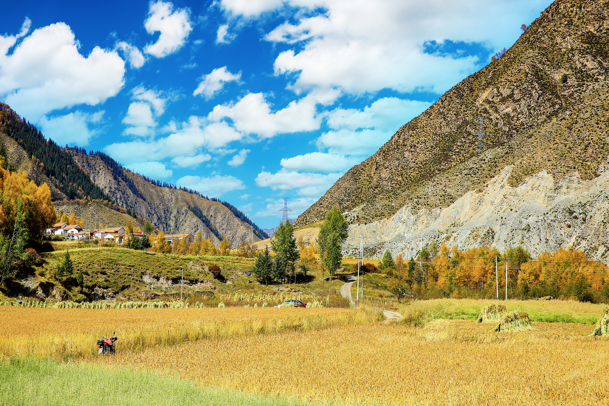 带'蓝'和'胜'字的绝美诗句 - 描写蓝天胜景的古诗词