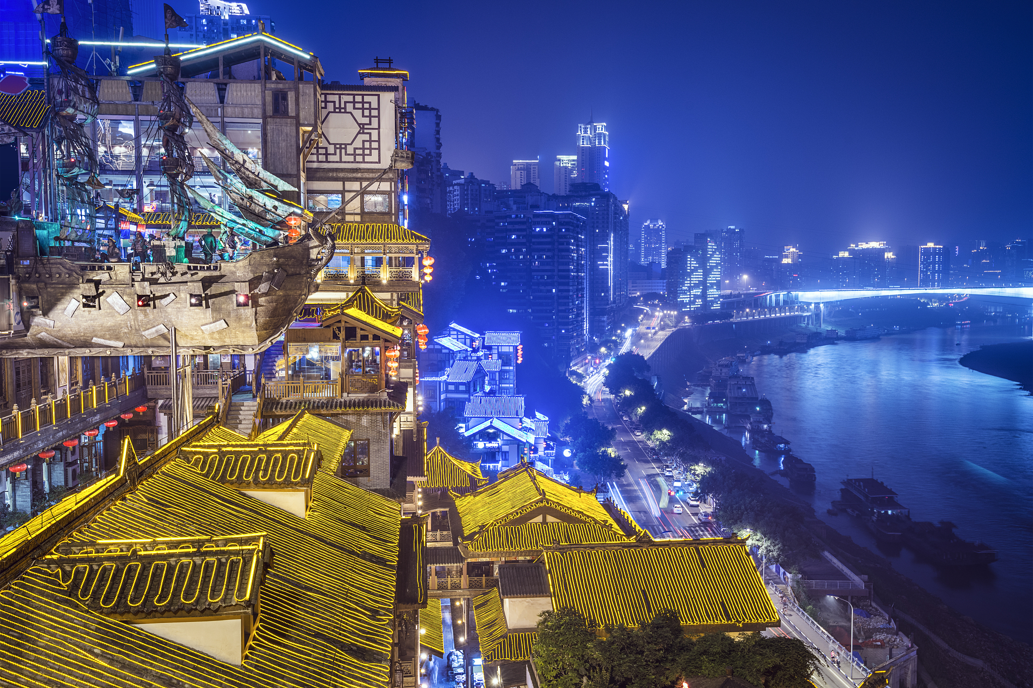 拟定在重庆的景区开设一个以景区自身为主题的博览会请对重庆排名前五的景区做出SWOT分析并选出最适合的景区