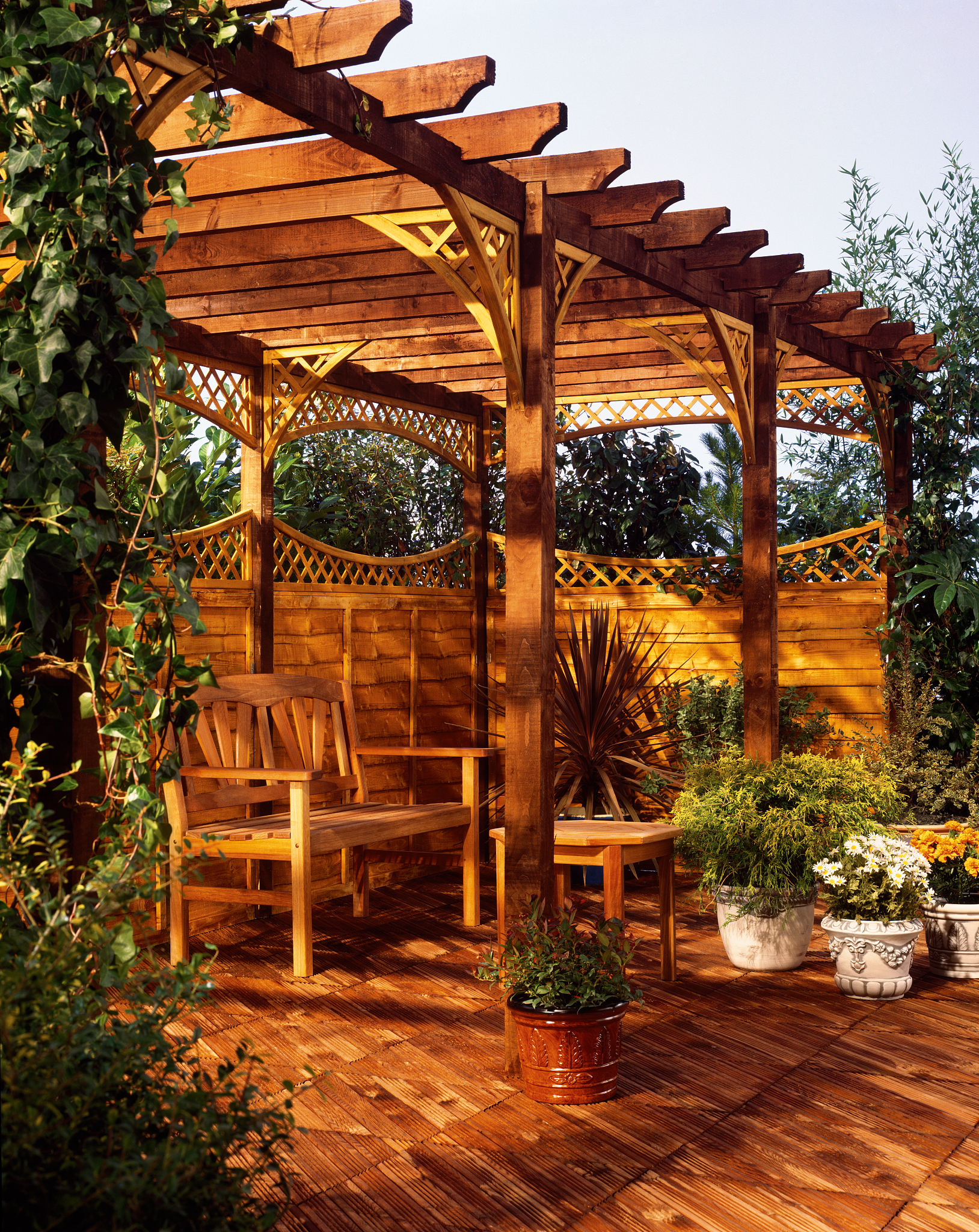 庭院花园凉亭，打造舒适户外休闲空间