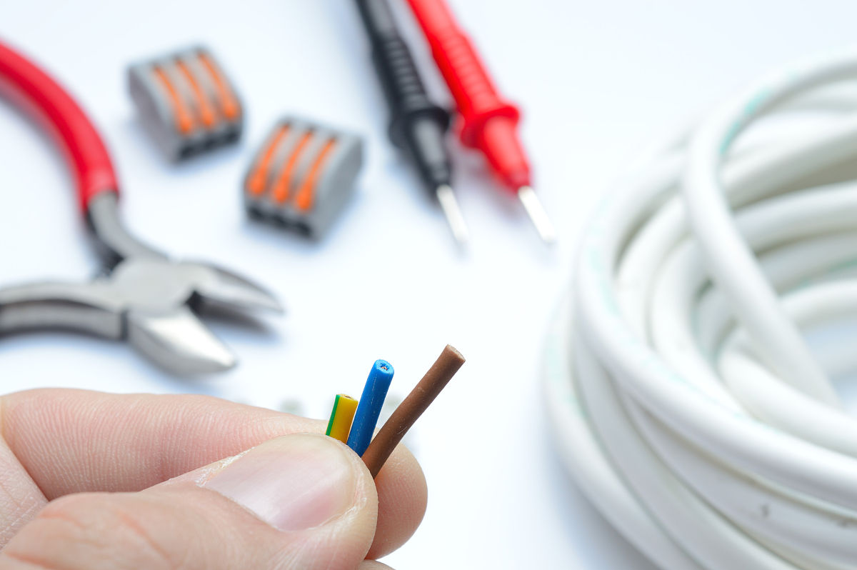 kfr35gwk35569aac-N2C内外机接线工作原理帮我用200字详细描述