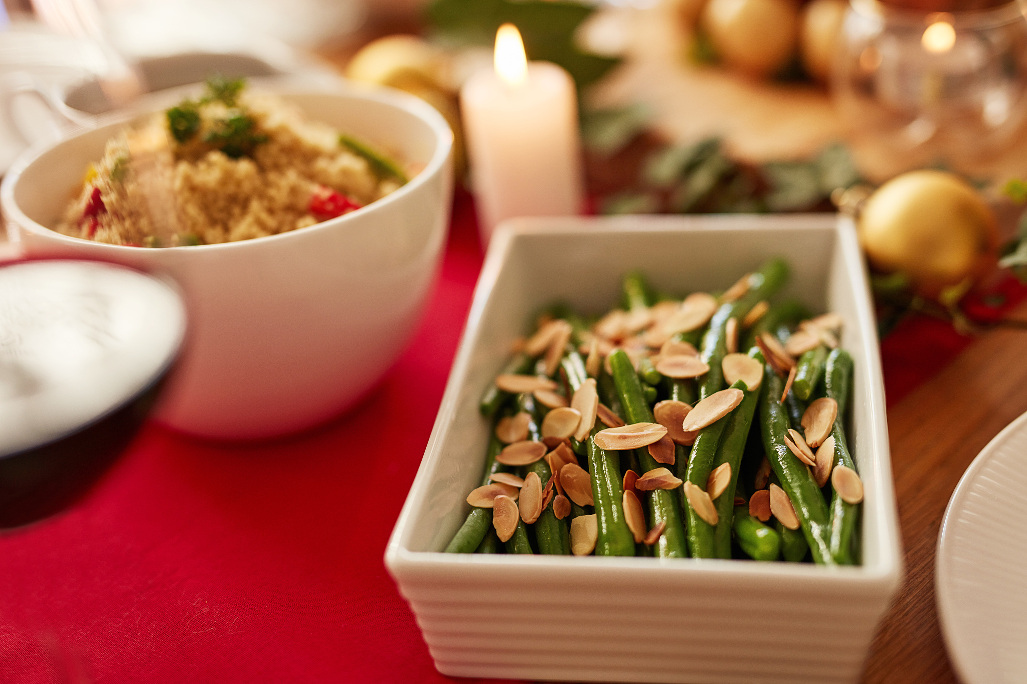 臊子有点酸咋办 吃什么药帮我用180字详细描述