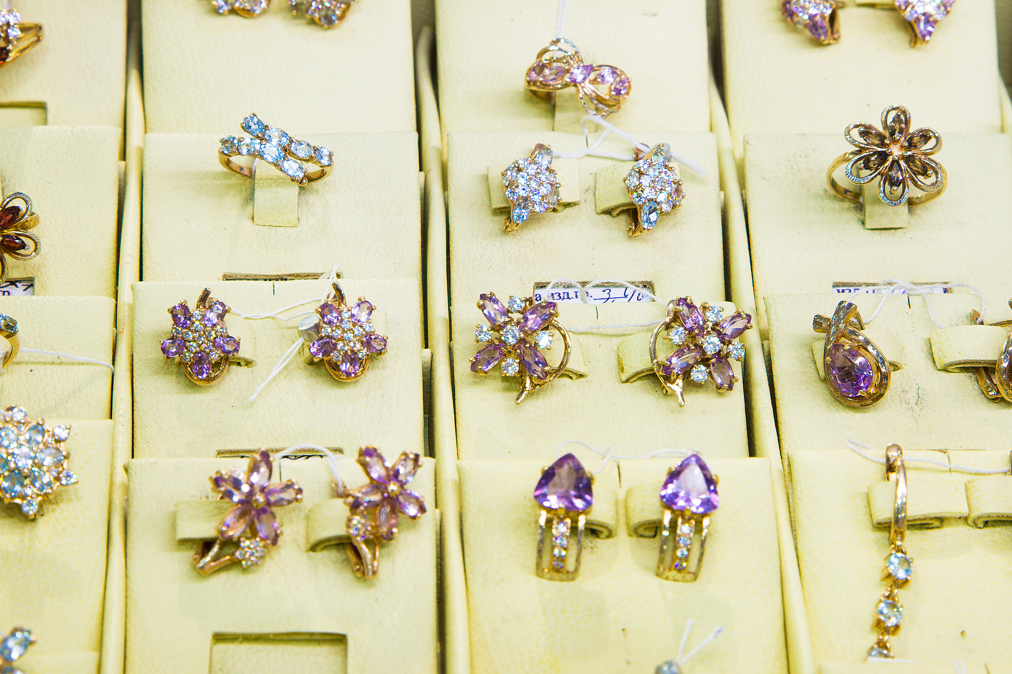 饰品店适合赠品？