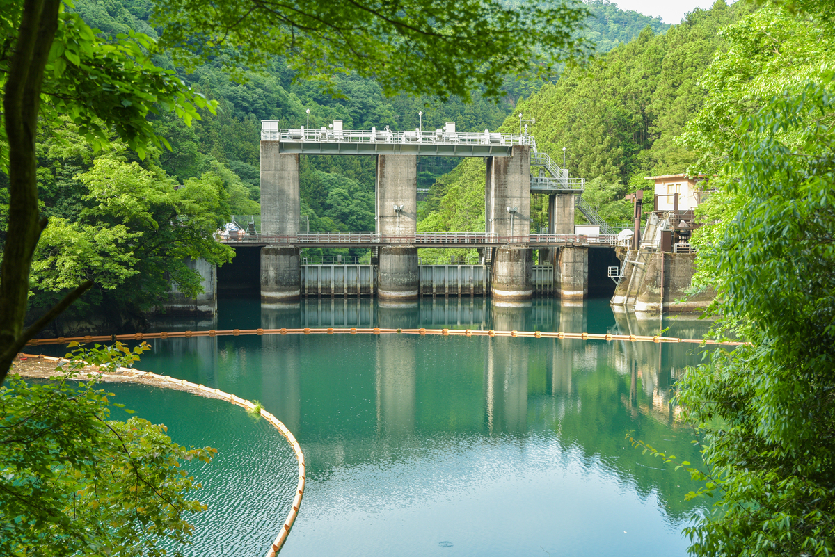 芝堰一日游：古镇、水库、峡谷，感受自然之美