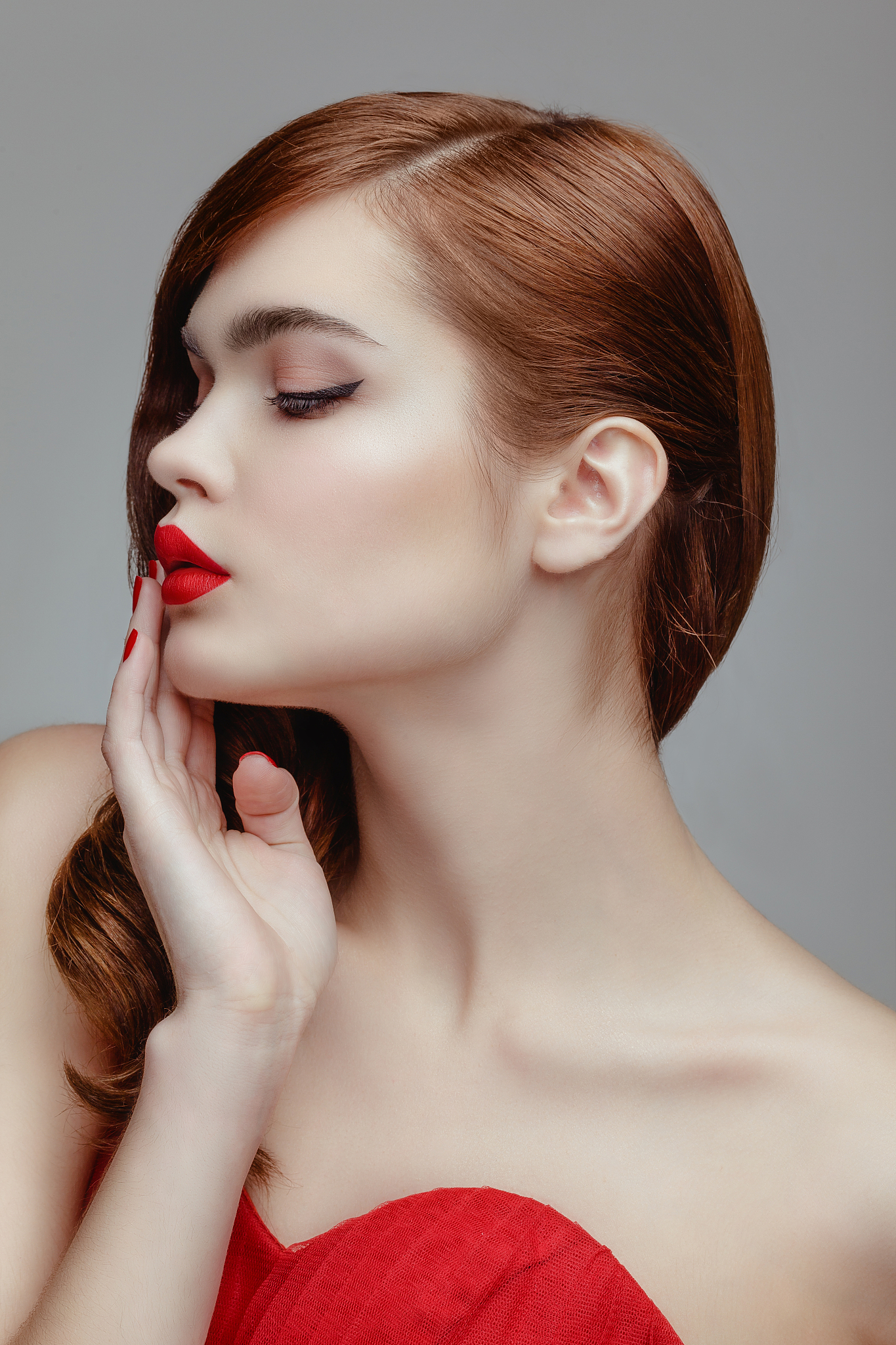 七夕节美容约会：两个女孩的浪漫体验