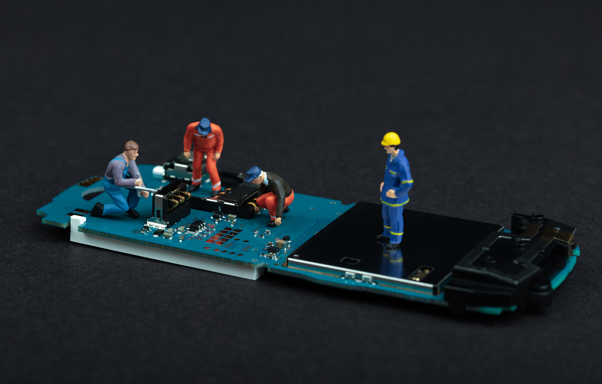 请给出一份电子安全工程师的自我评价重点讲自身的能力和技术优势