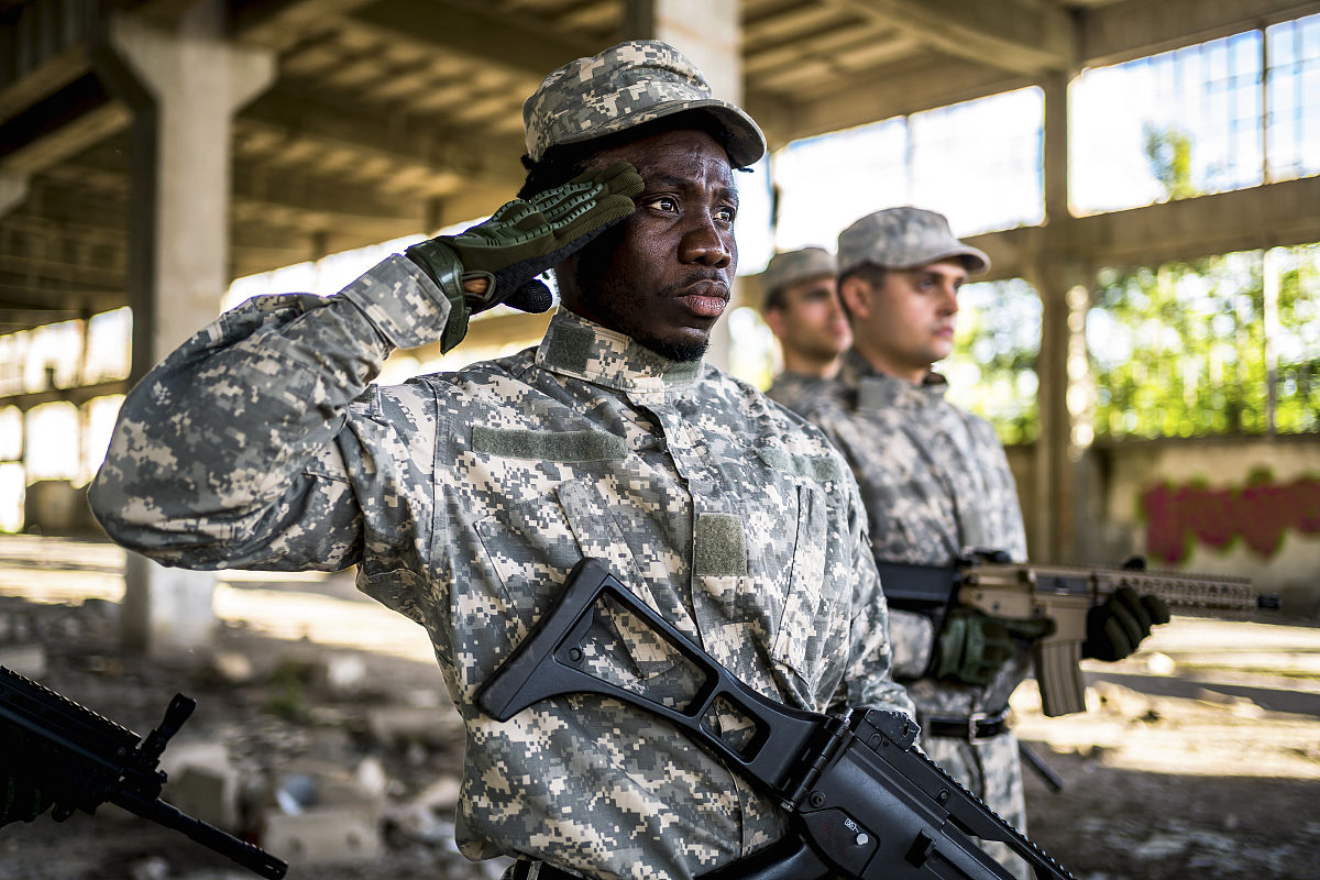 以军事思想在现实生活中的作用为论文题目的军事理论课论文论文格式