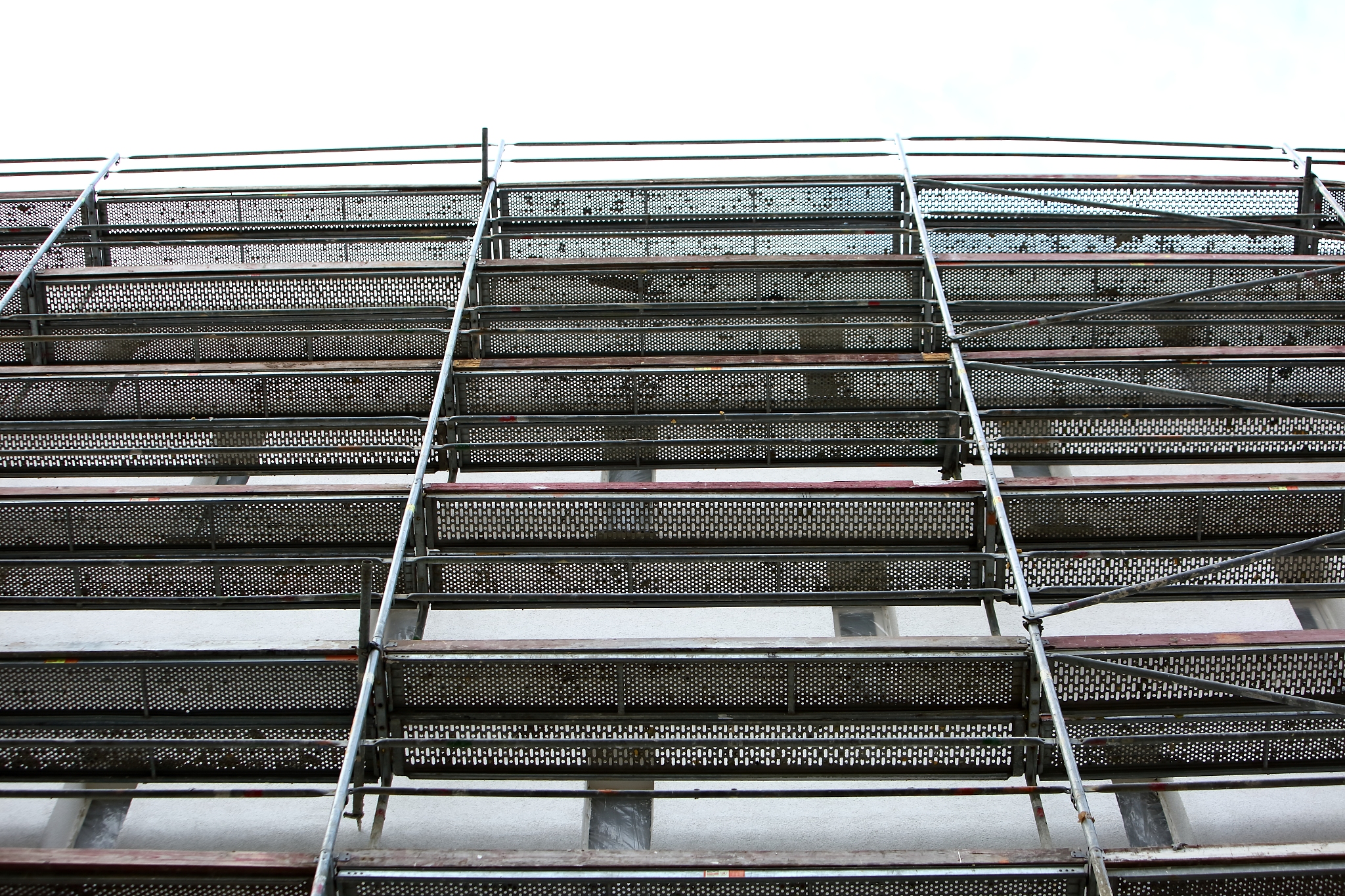 关于开关管损耗说法正确的是假设上下管Rdson大小一样上管的导通损耗要大于下管的导通损耗开关管导通损耗随着开关频率的升高而降低开关管开关损耗随着开关频率的升高而增加上管的开关损耗要大于下管的开关损耗