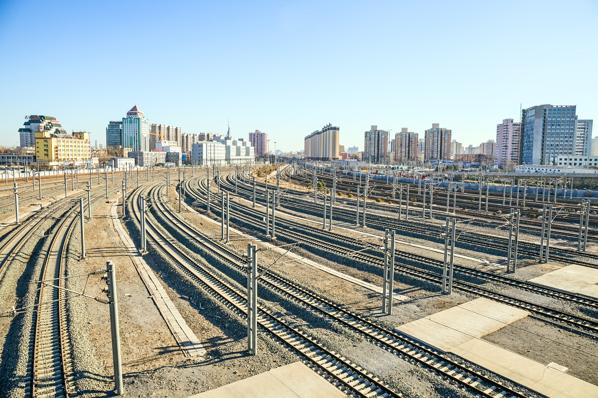 西安铁路学校2021年招生咨询电话 - 了解专业设置及报名条件