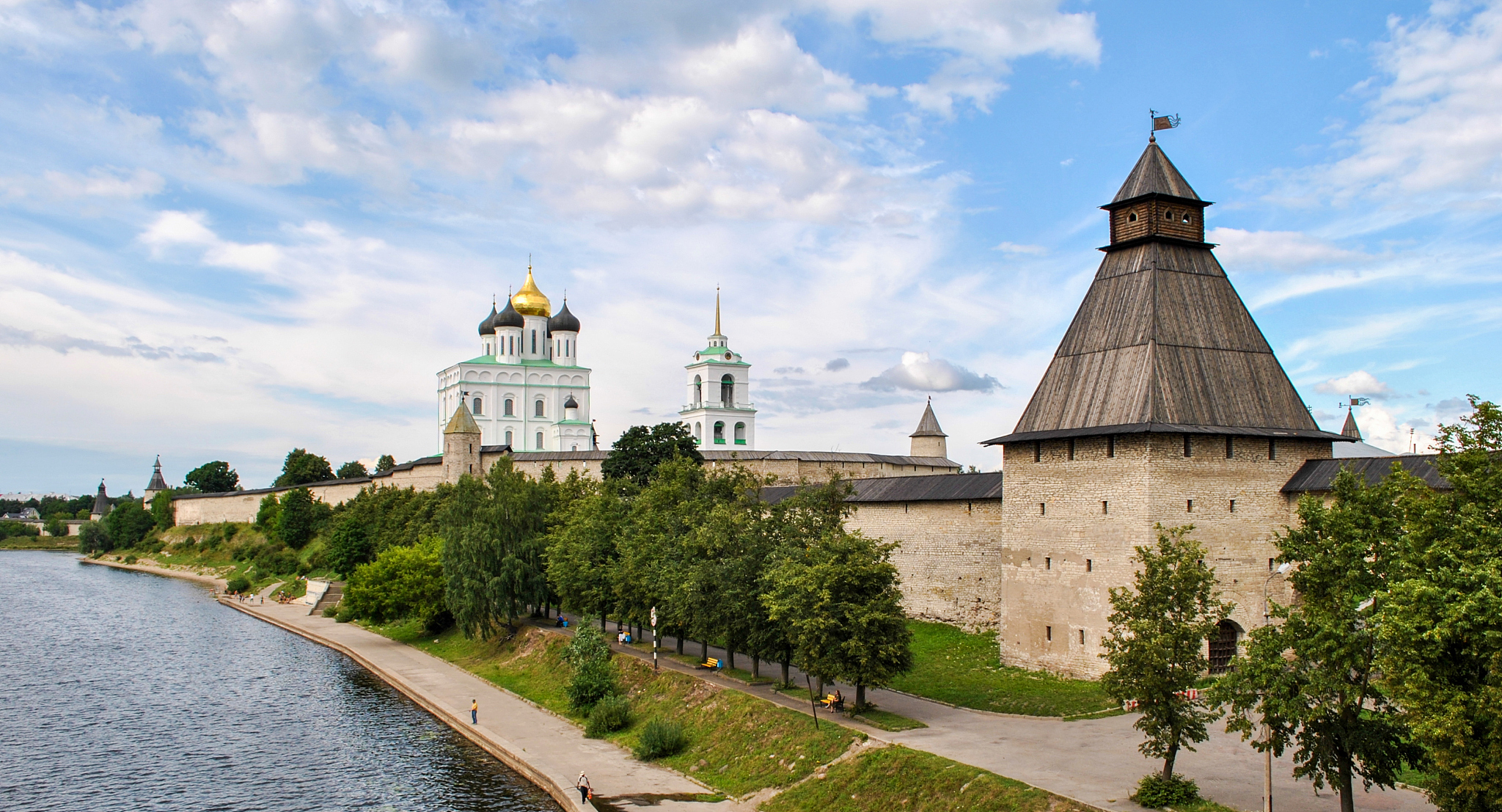 kremlin of pskov, russia