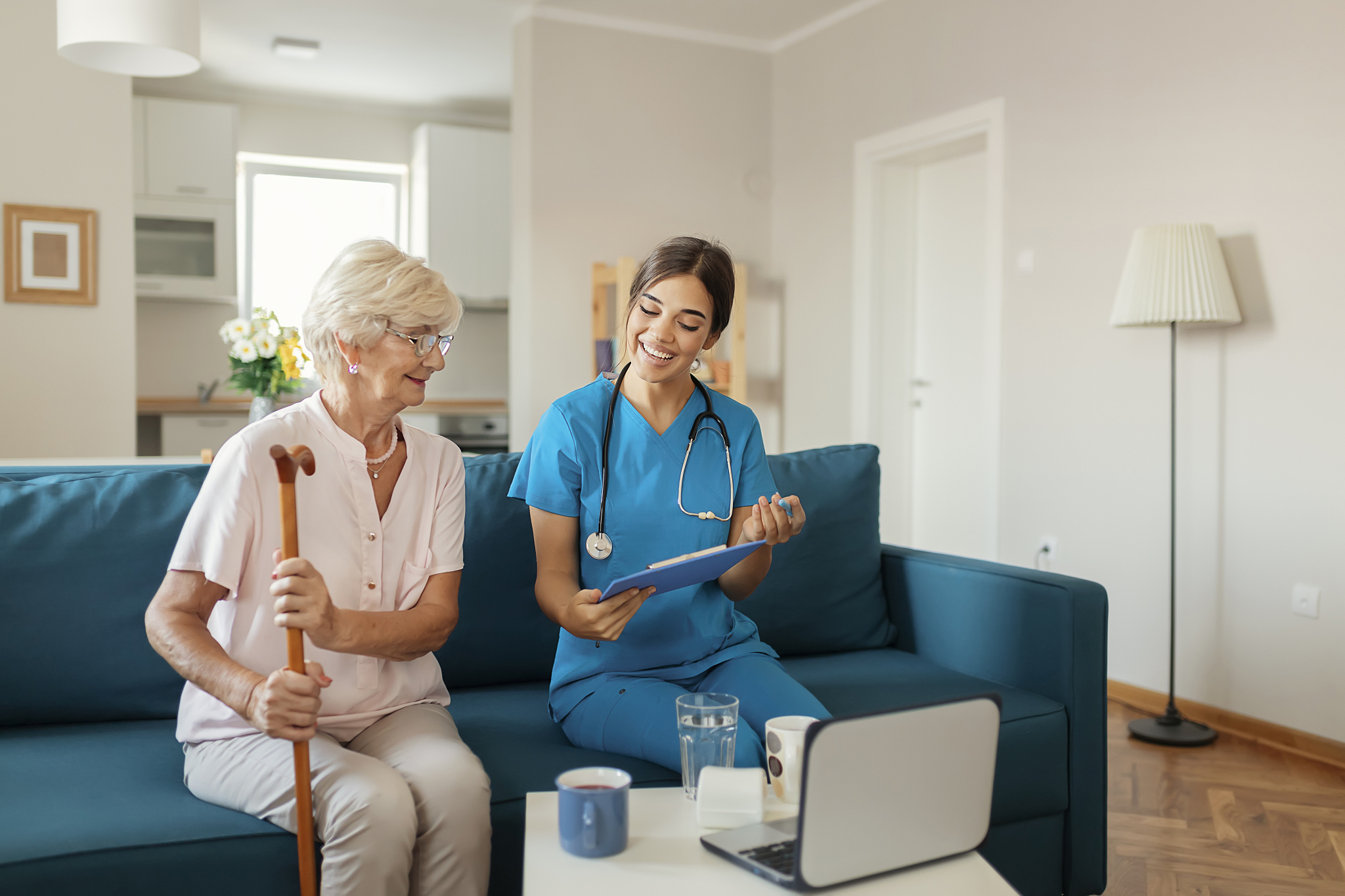 广西中专女生适合学什么专业？热门专业推荐