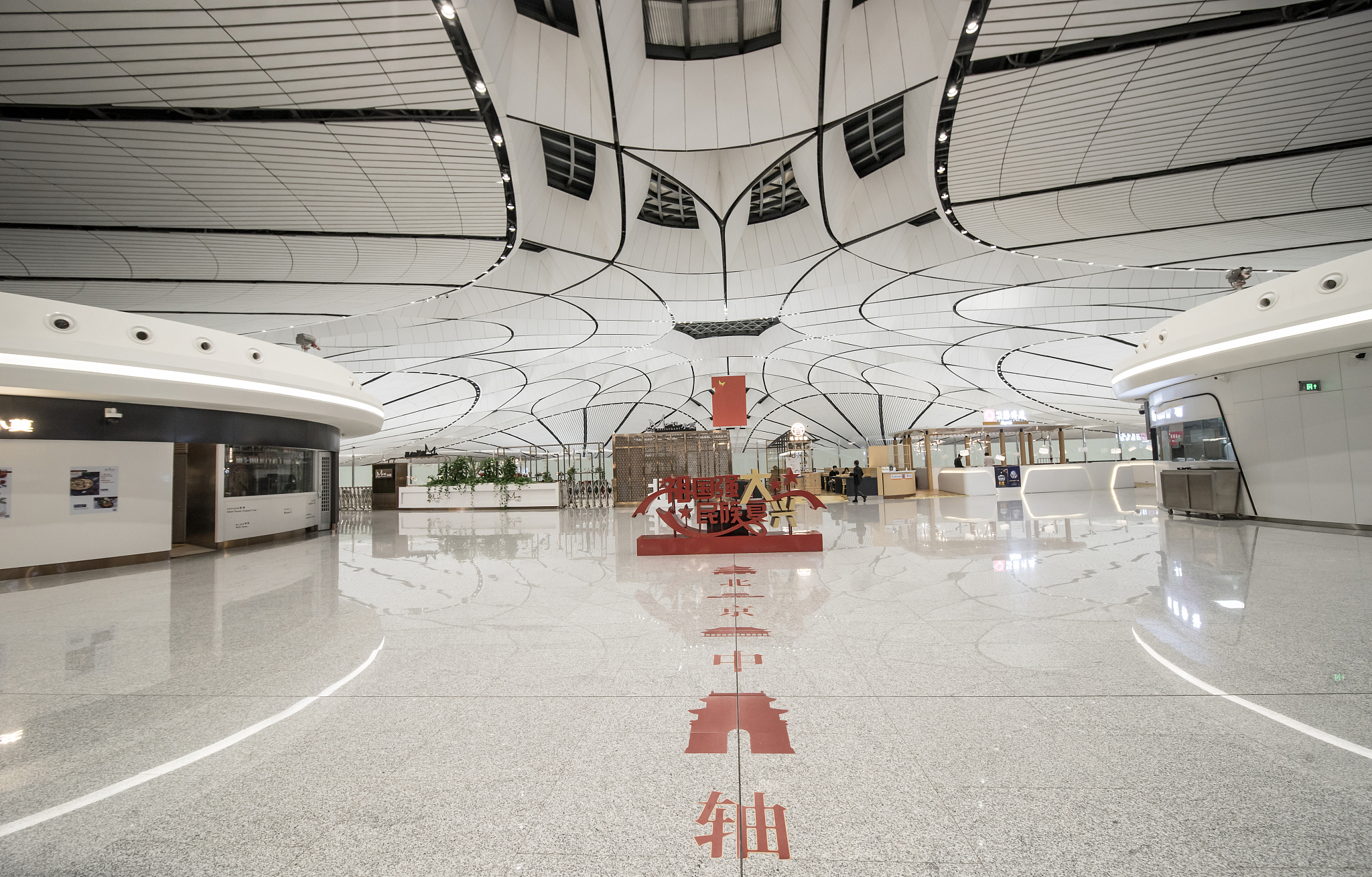 女生适合学习室内设计专业吗？优势、劣势及应对策略